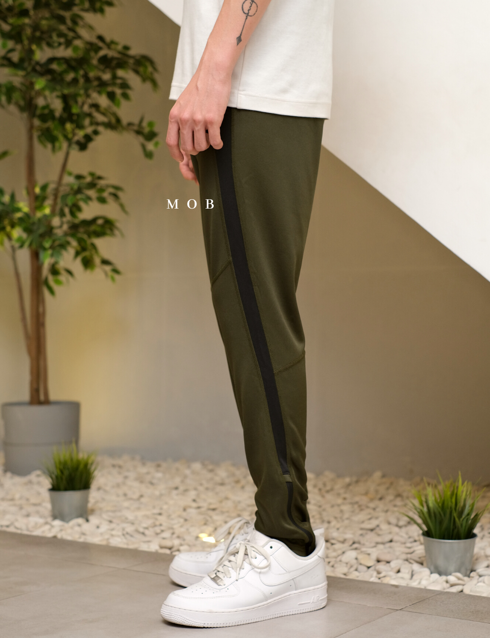 AIMPT04002 Track Pants Olive