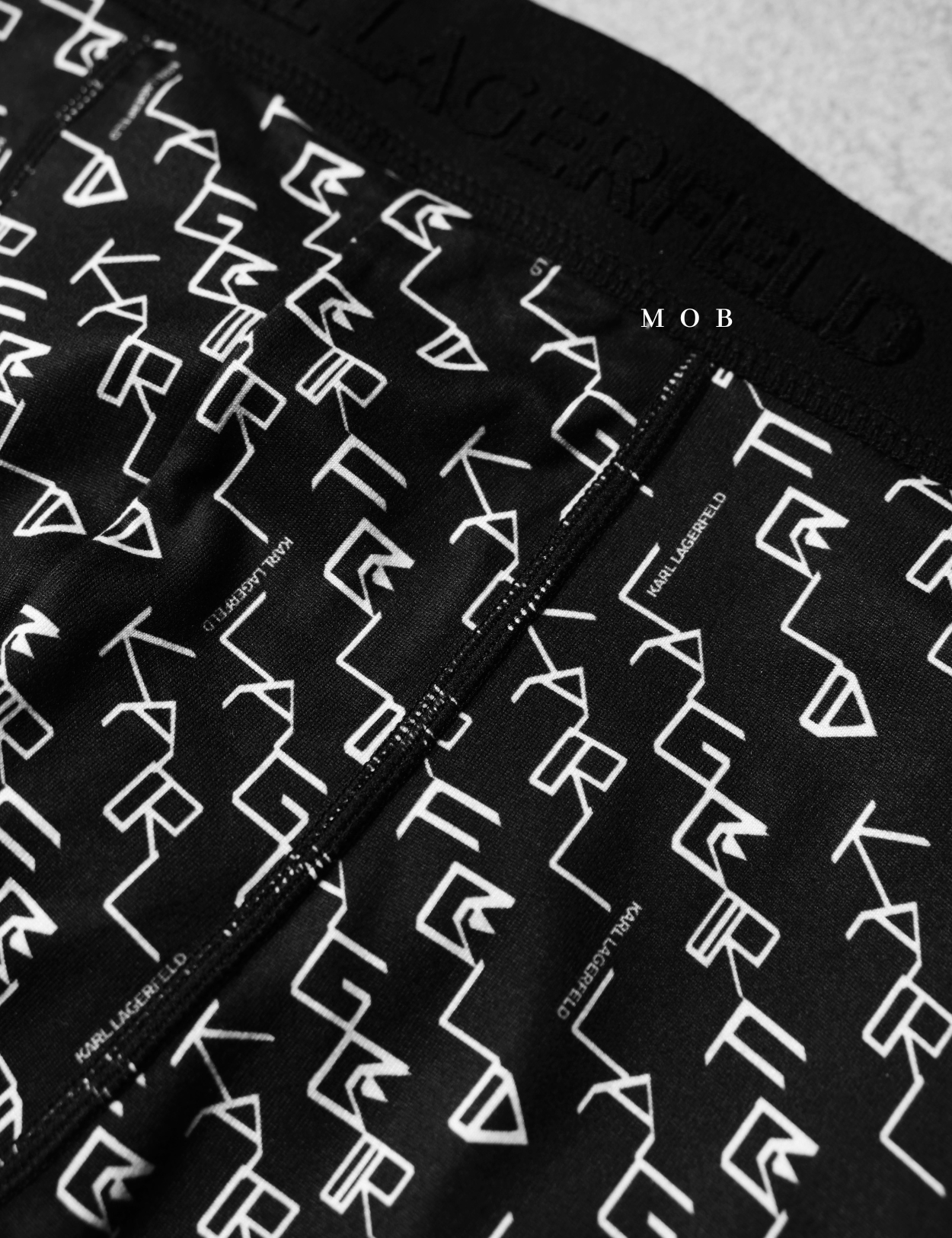 KRLB01018 Script Pattern Boxer Black (Black Waist)