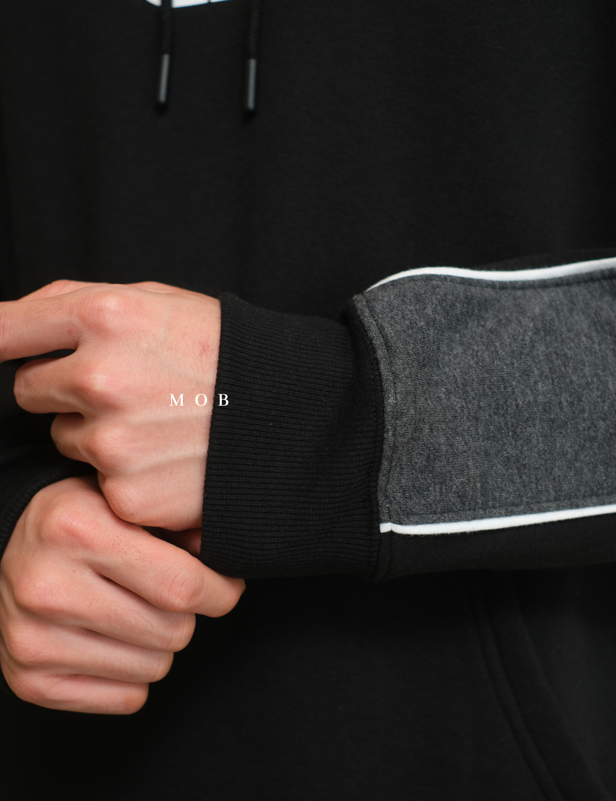 EKOHOD01001 Logo Panel Pullover Hoodie Black
