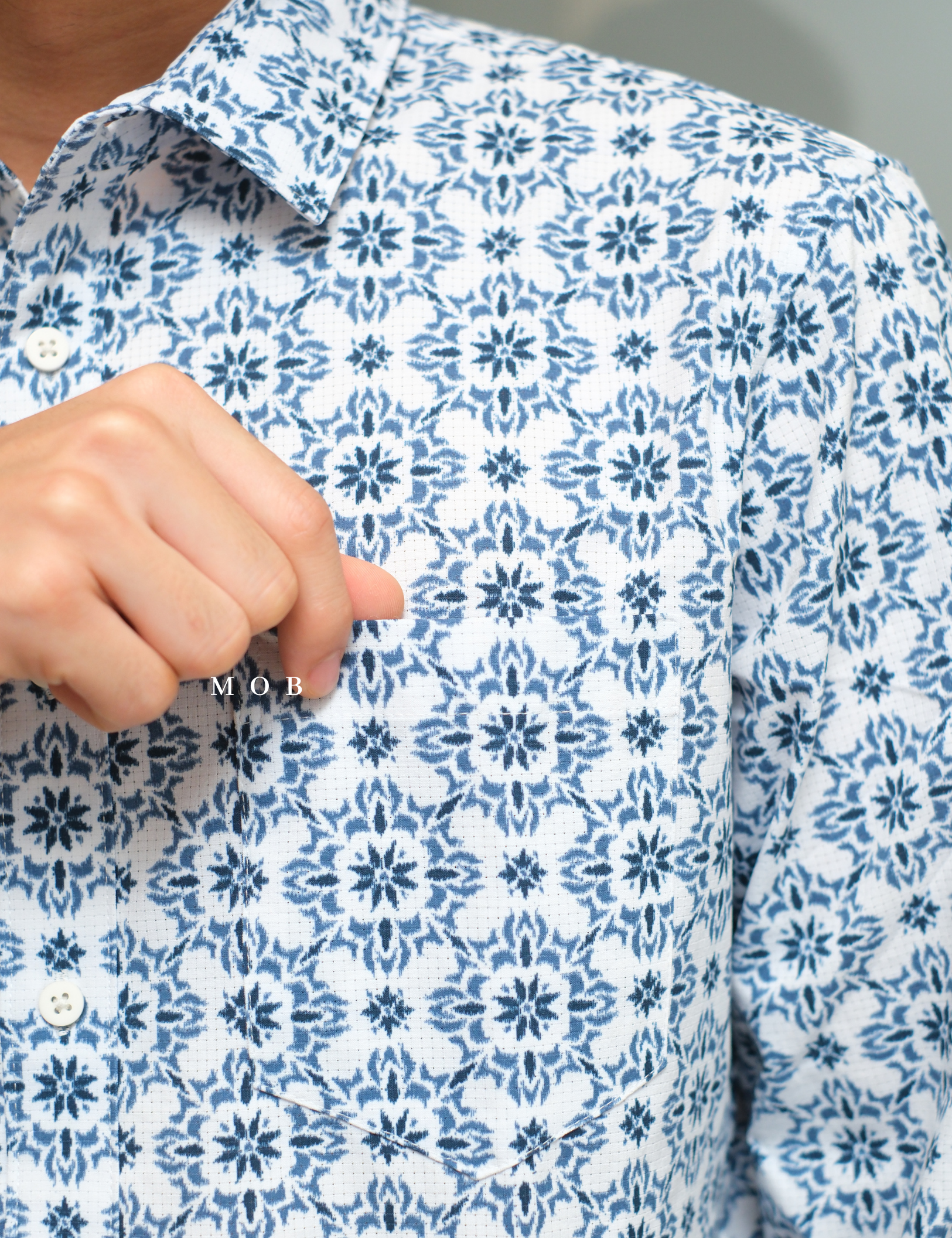 APTLSS01003 Slim Performance LS Shirt White Blue Graphic Floral