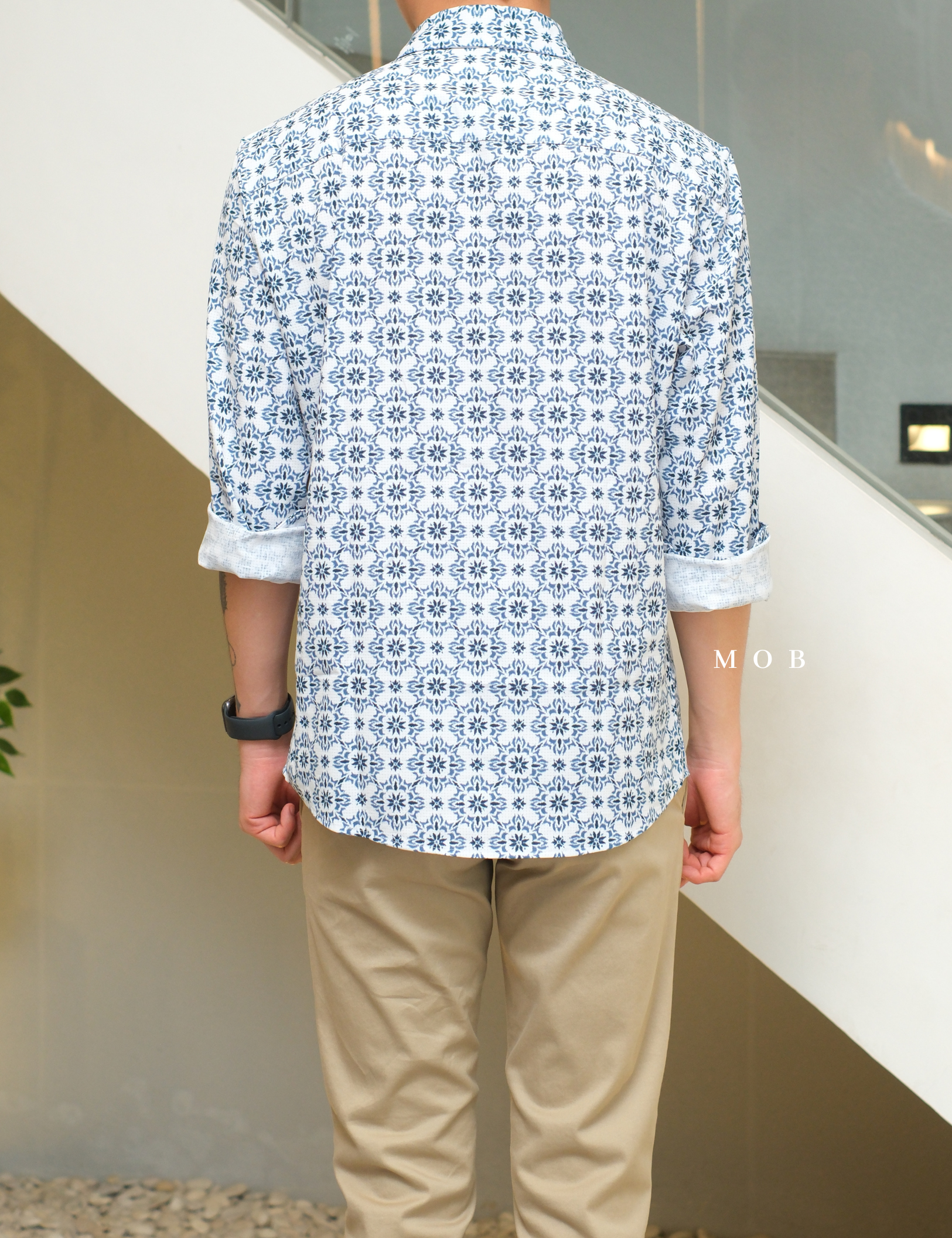 APTLSS01003 Slim Performance LS Shirt White Blue Graphic Floral