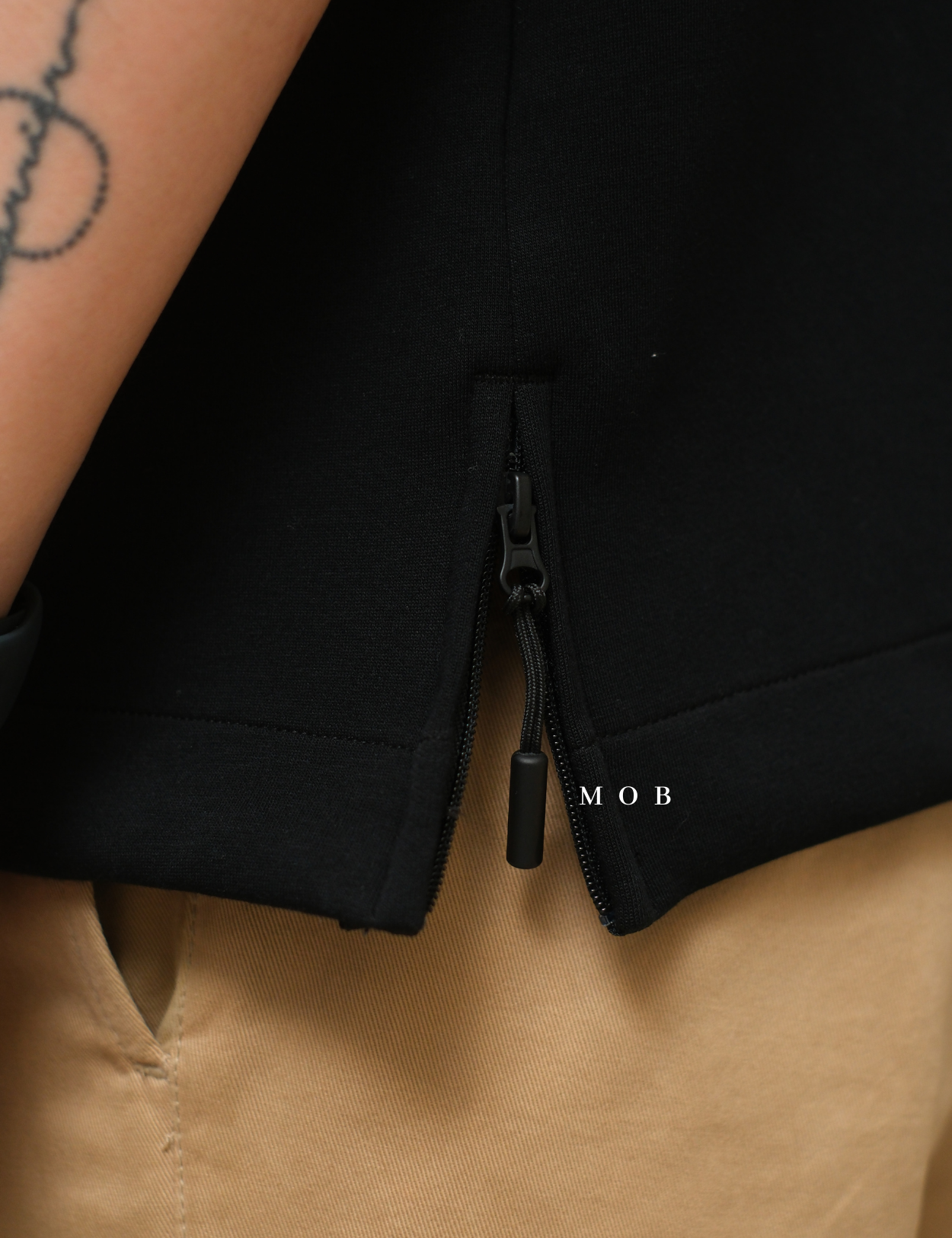 MODSST01006 Side Zipper SS Tee Black