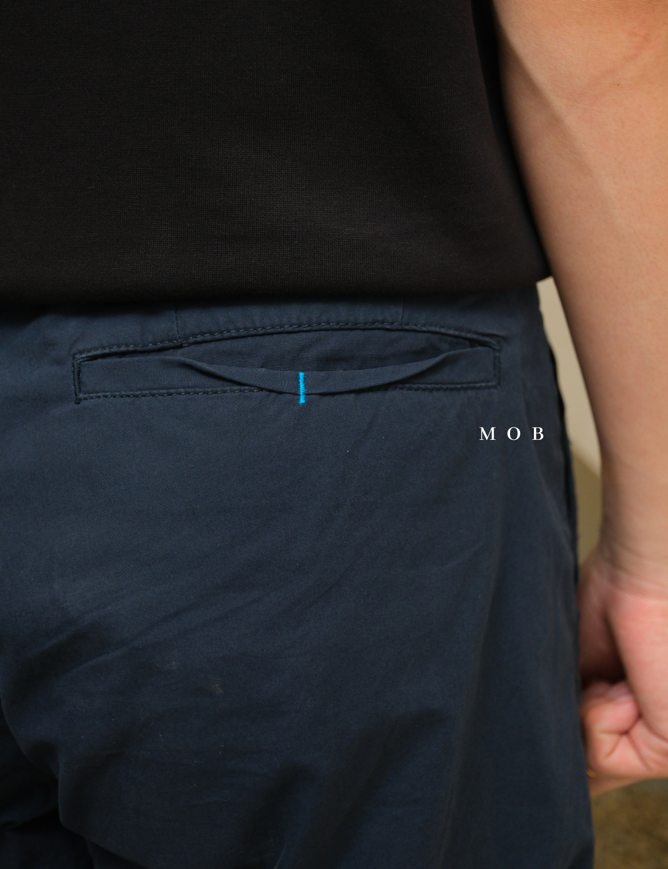 TTSR01003A JIM Bermuda Slim Shorts Navy