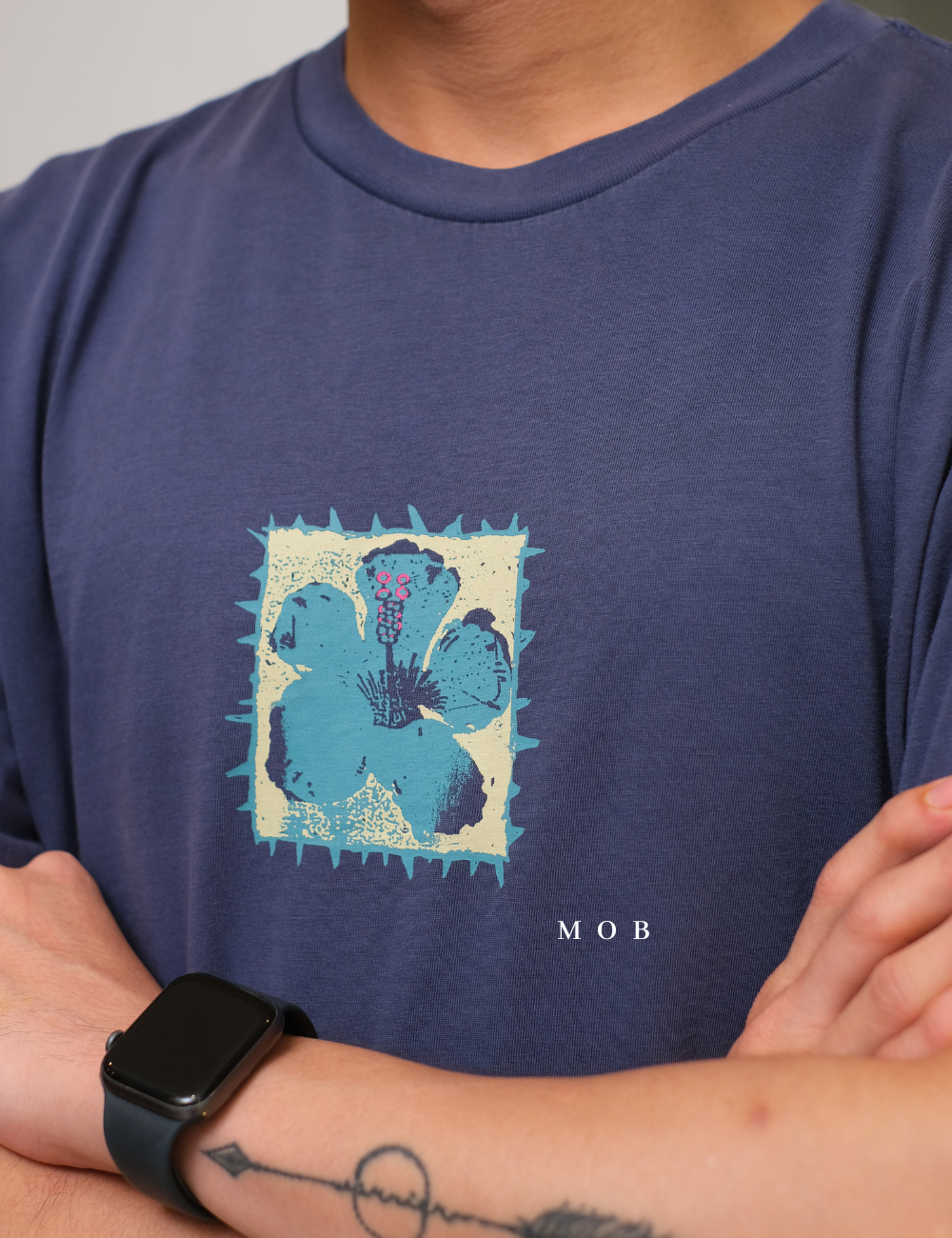 QSSST02001 Hibiscus Crown Blue SS Tee