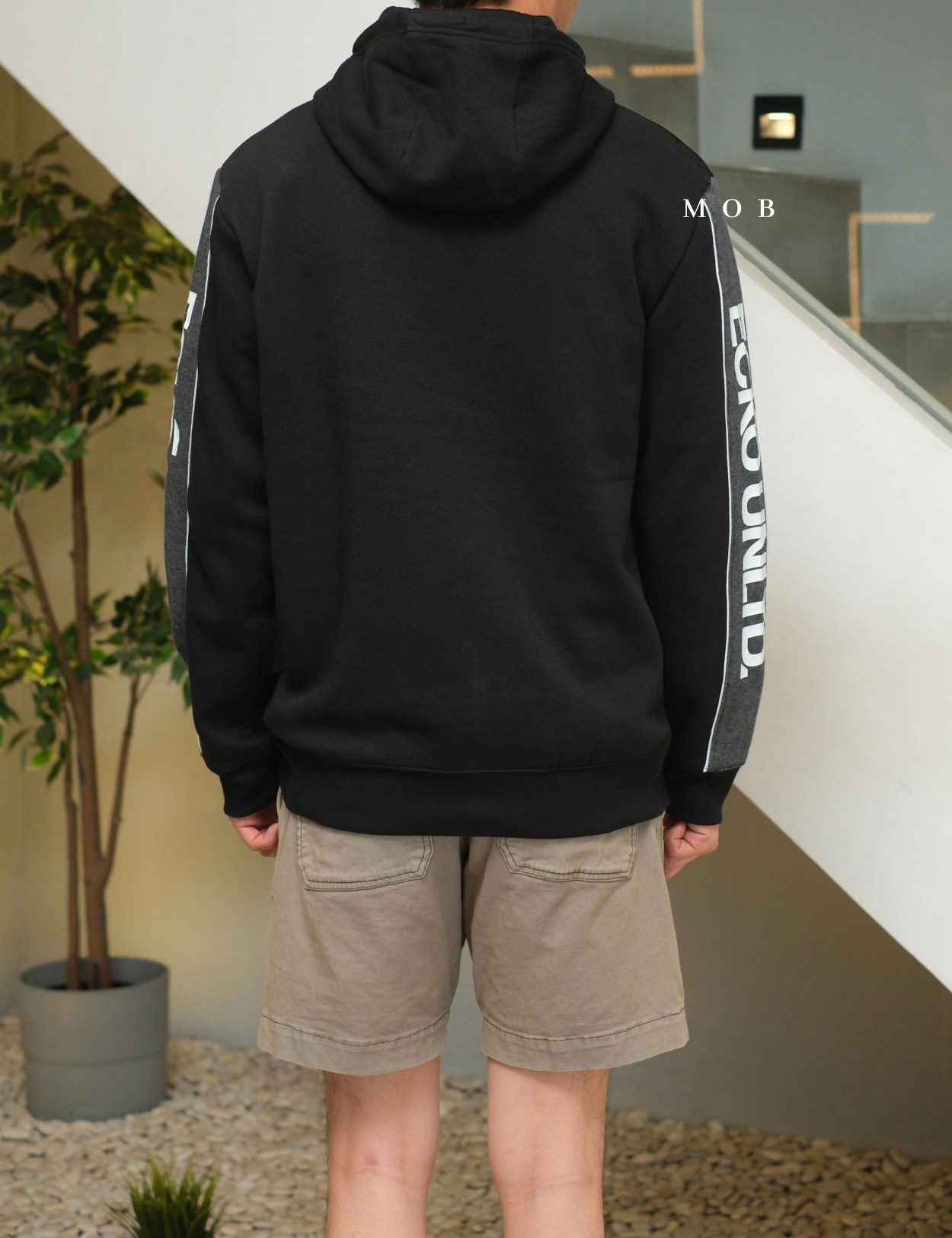 EKOHOD01001 Logo Panel Pullover Hoodie Black