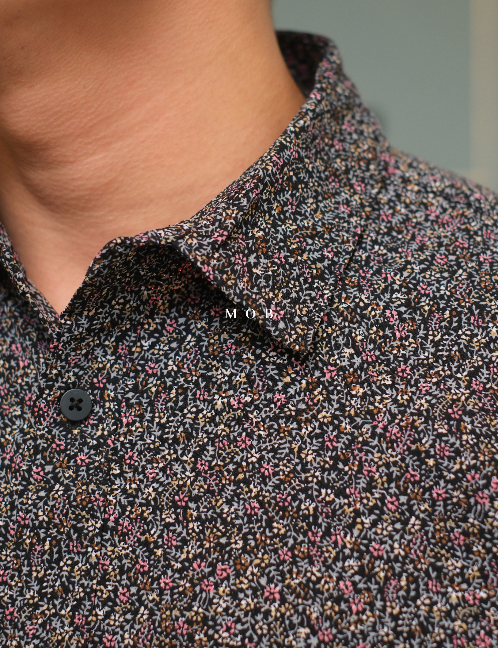 APTLSS01004 Slim Performance LS Shirt Black Floral