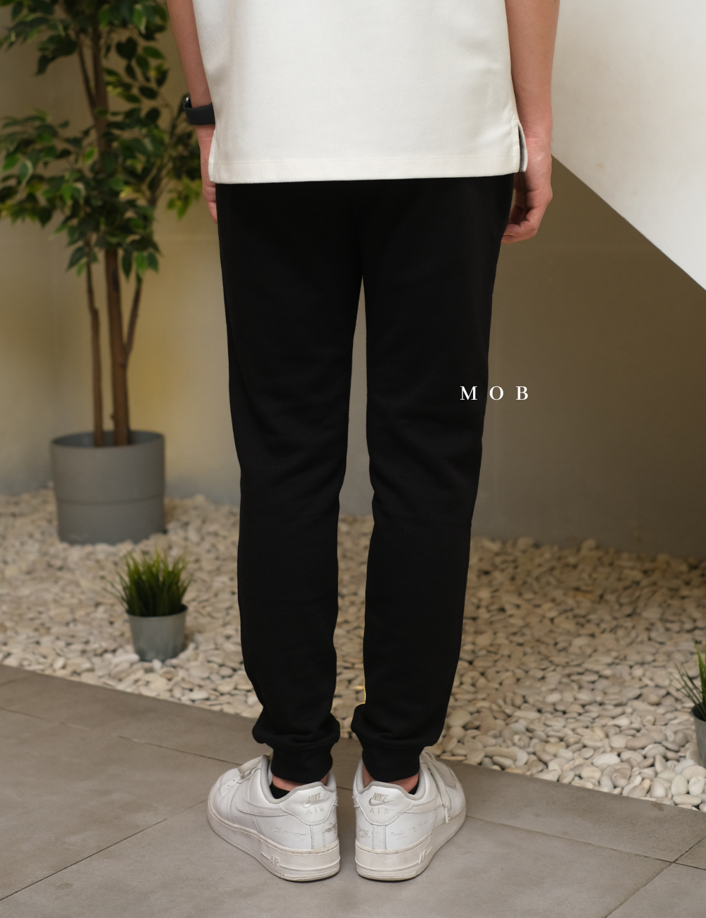 GUJP02001A Jogger Pants Black 