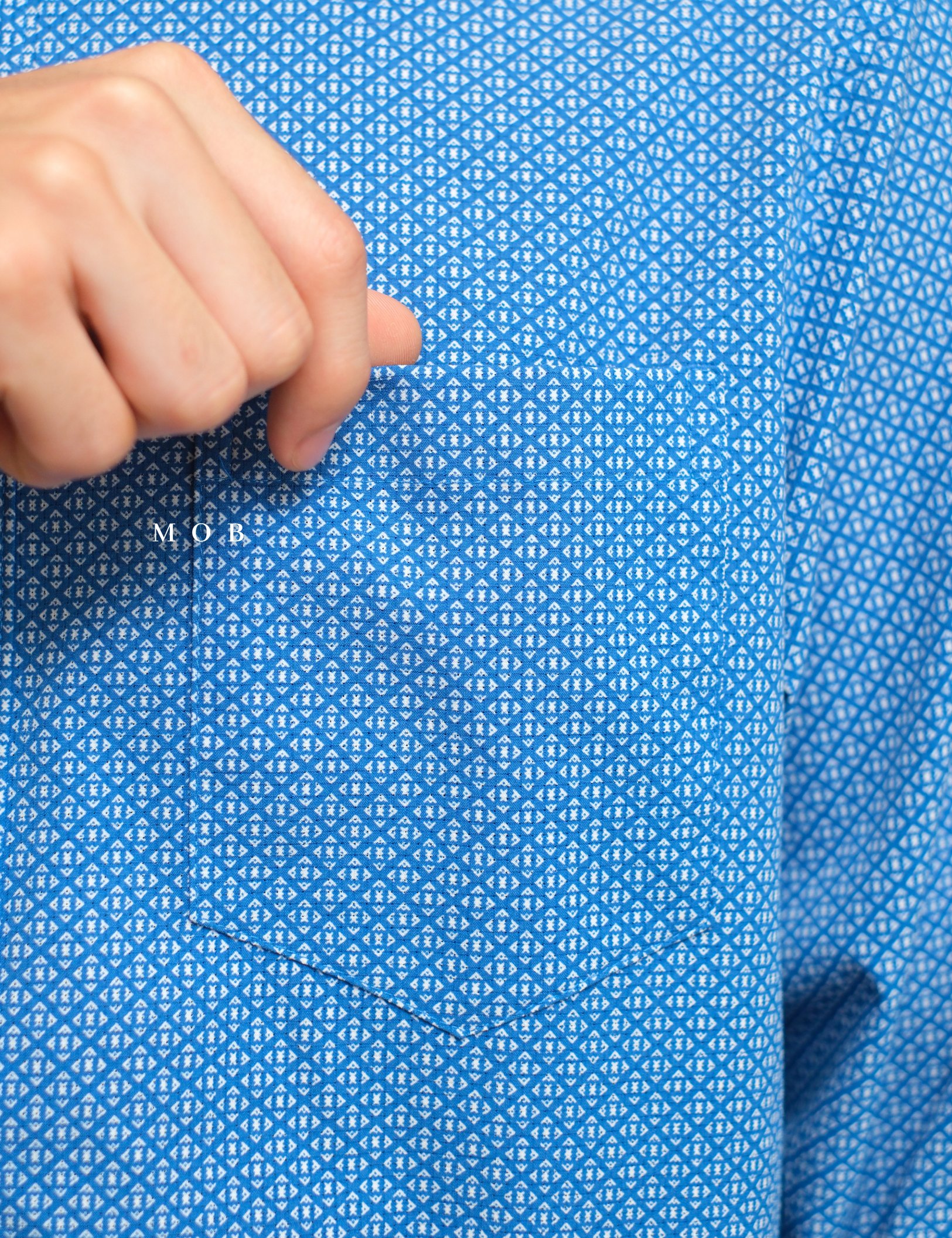 APTLSS01006 Slim Performance LS Shirt Blue Geometric Abstract