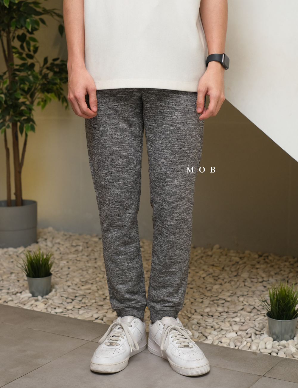 GUJP02001B Jogger Pants Dark Grey Misty