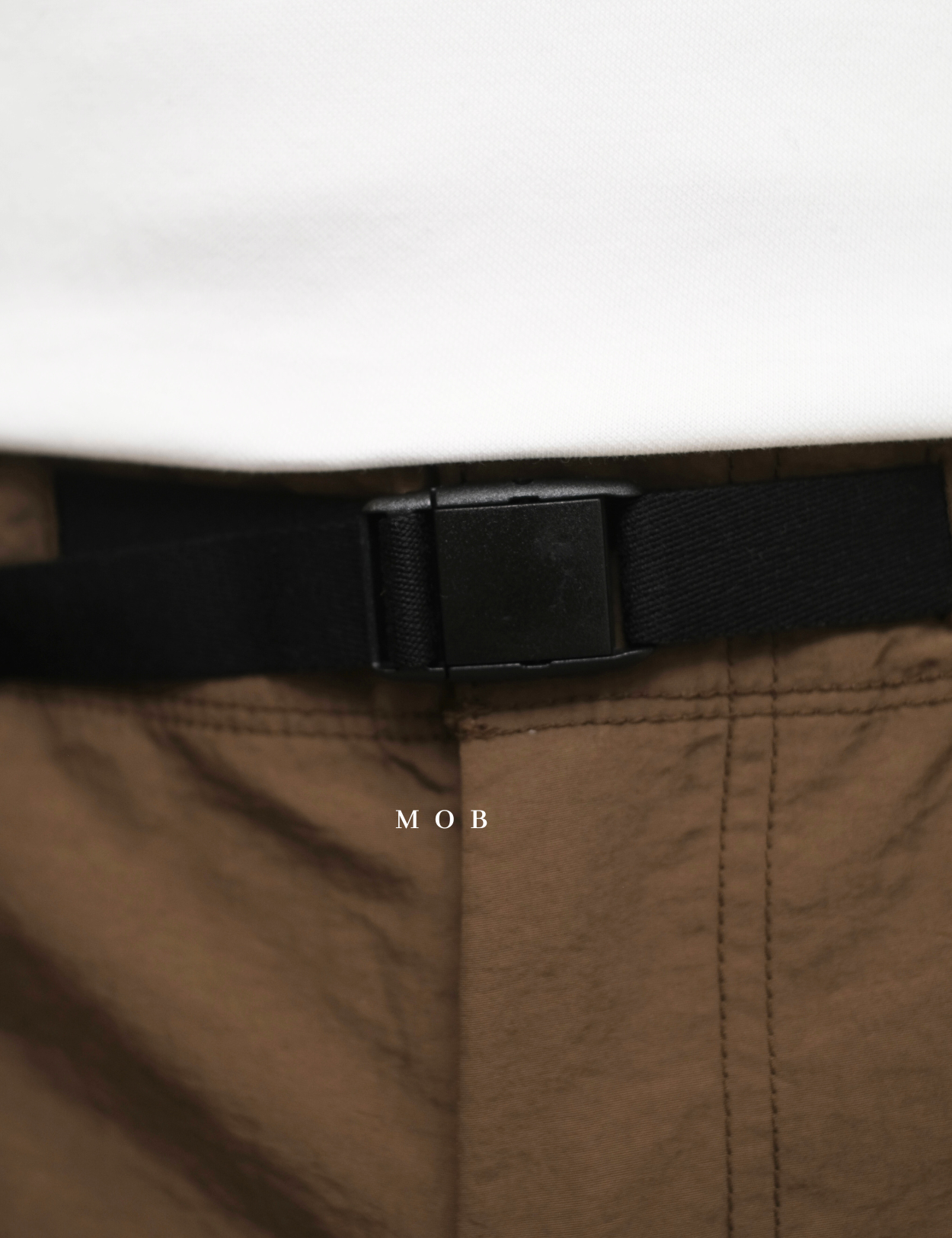 UNQSR02001 Active Nylon Shorts Dark Brown