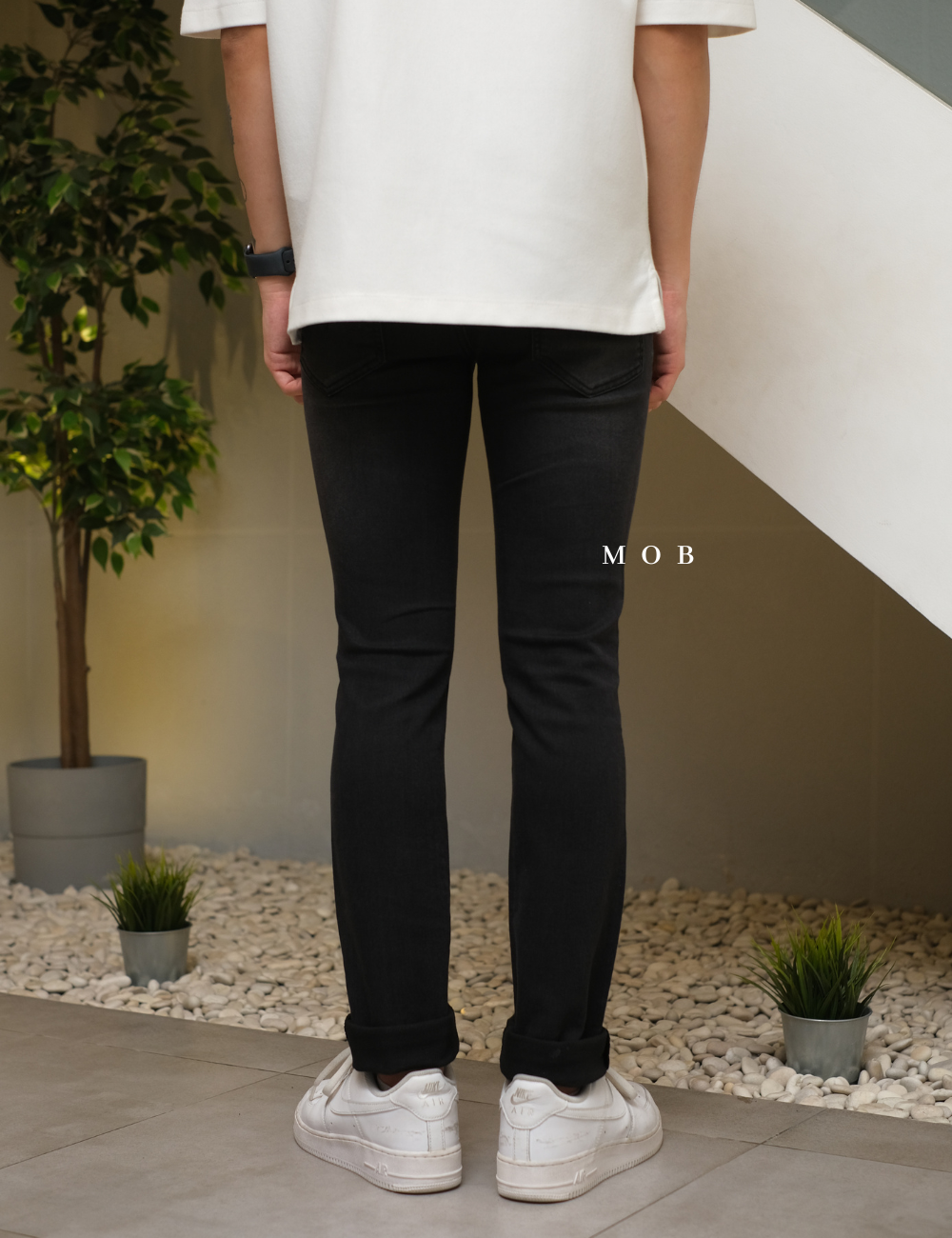 BBGPT01002 Skinny Jeans Black Washed (26 & 28 ONLY)