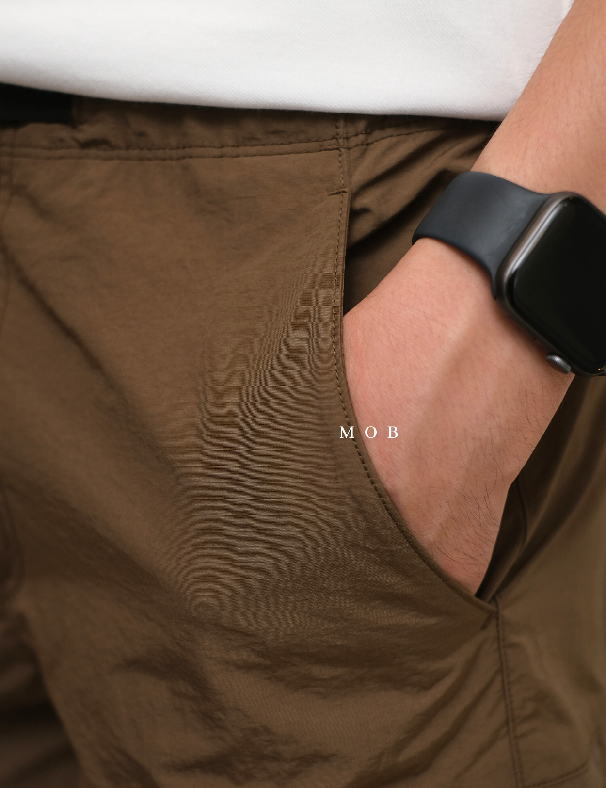 UNQSR02001 Active Nylon Shorts Dark Brown