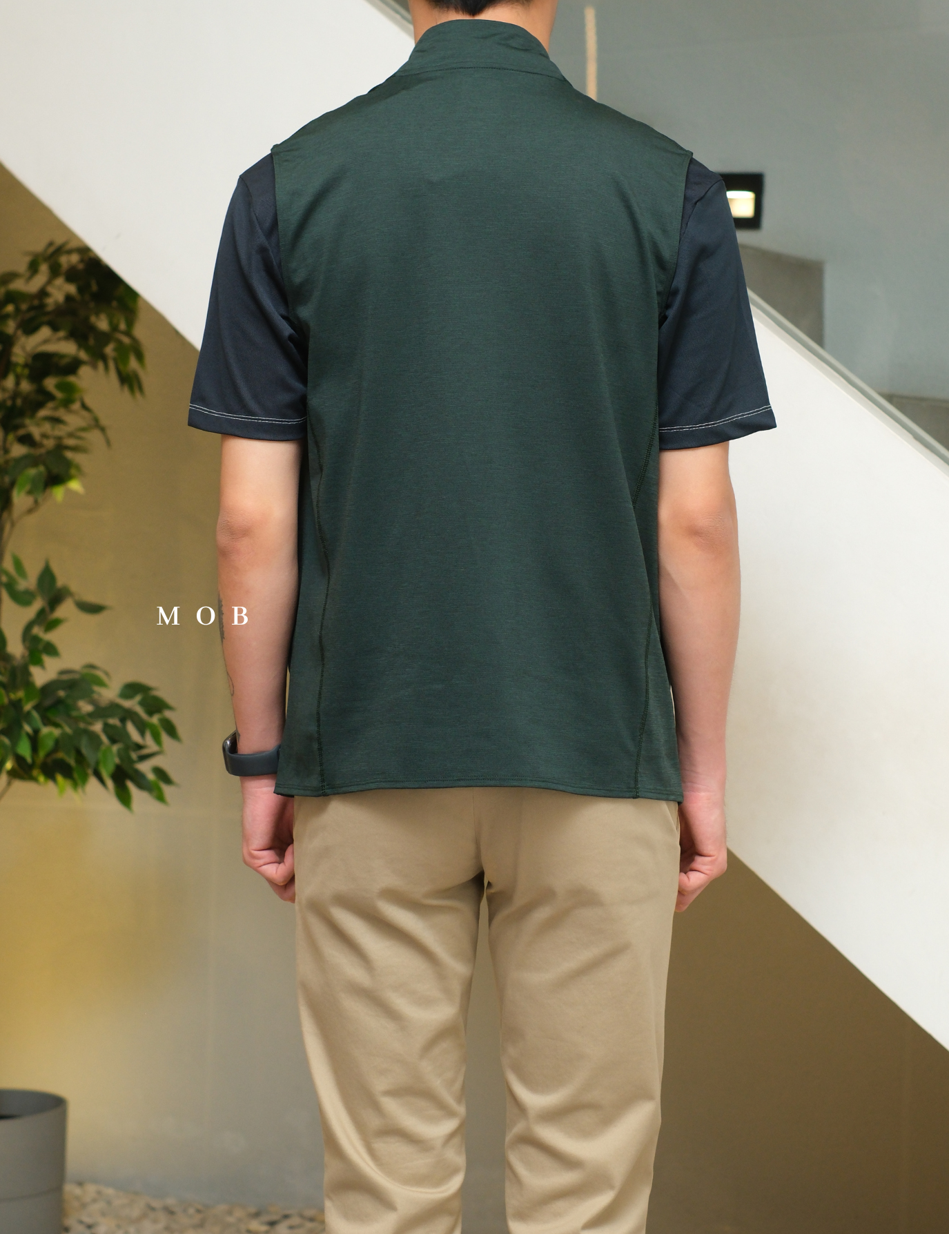 OAKVST01001 Gravity Range Vest Dark Green