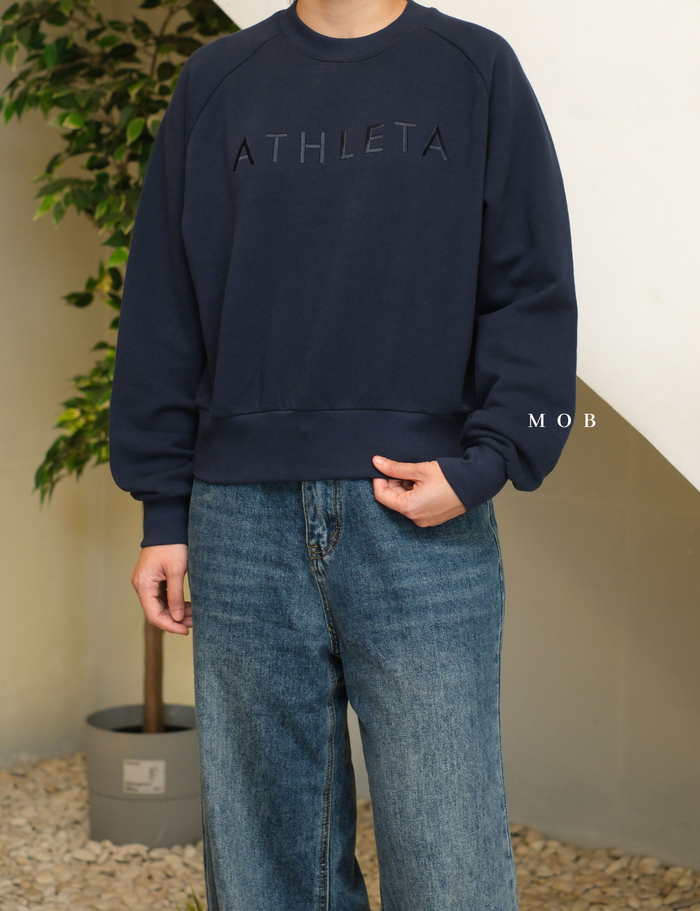 ATHSW01004 Embroidered Crew Sweatshirt Navy