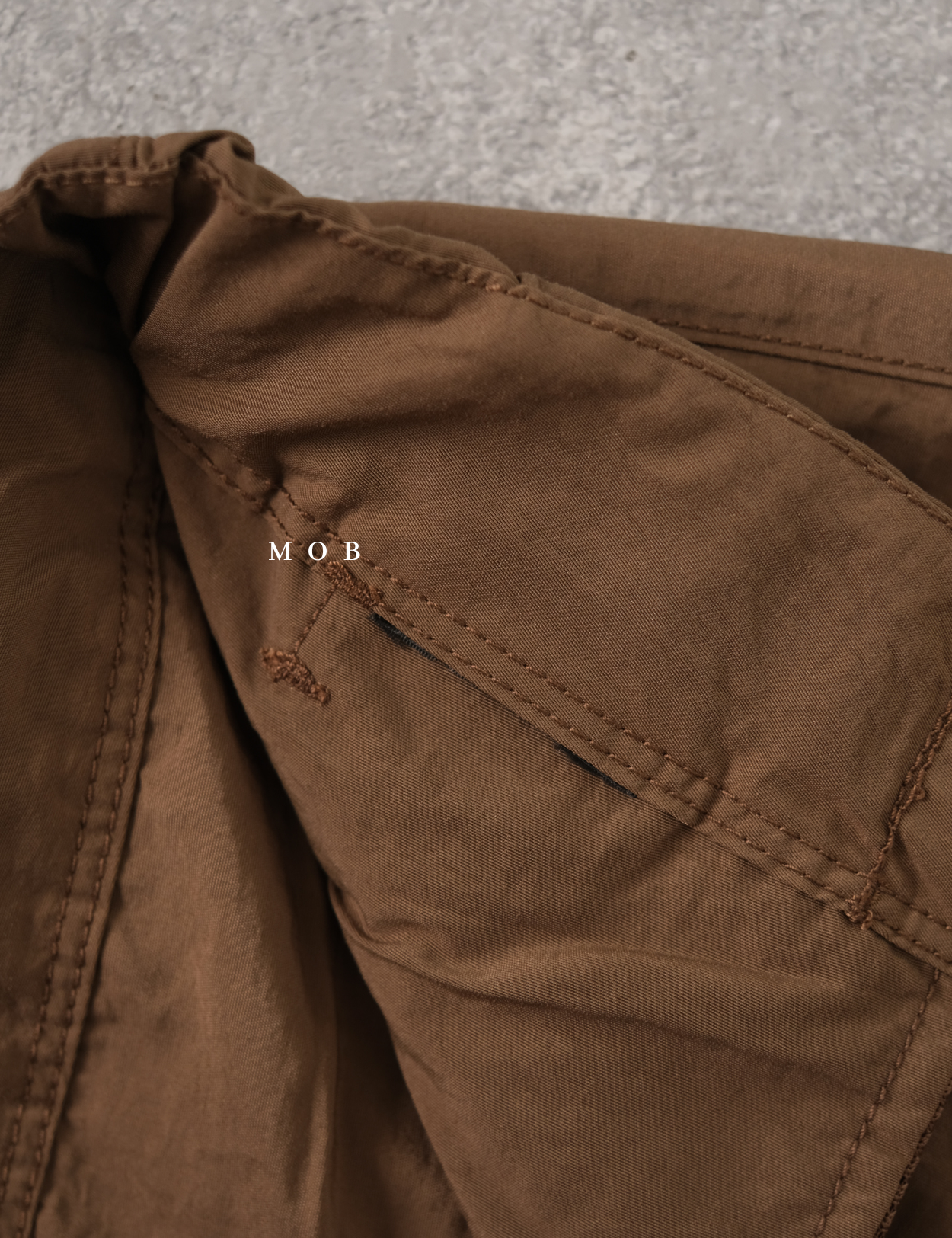 UNQSR02001 Active Nylon Shorts Dark Brown