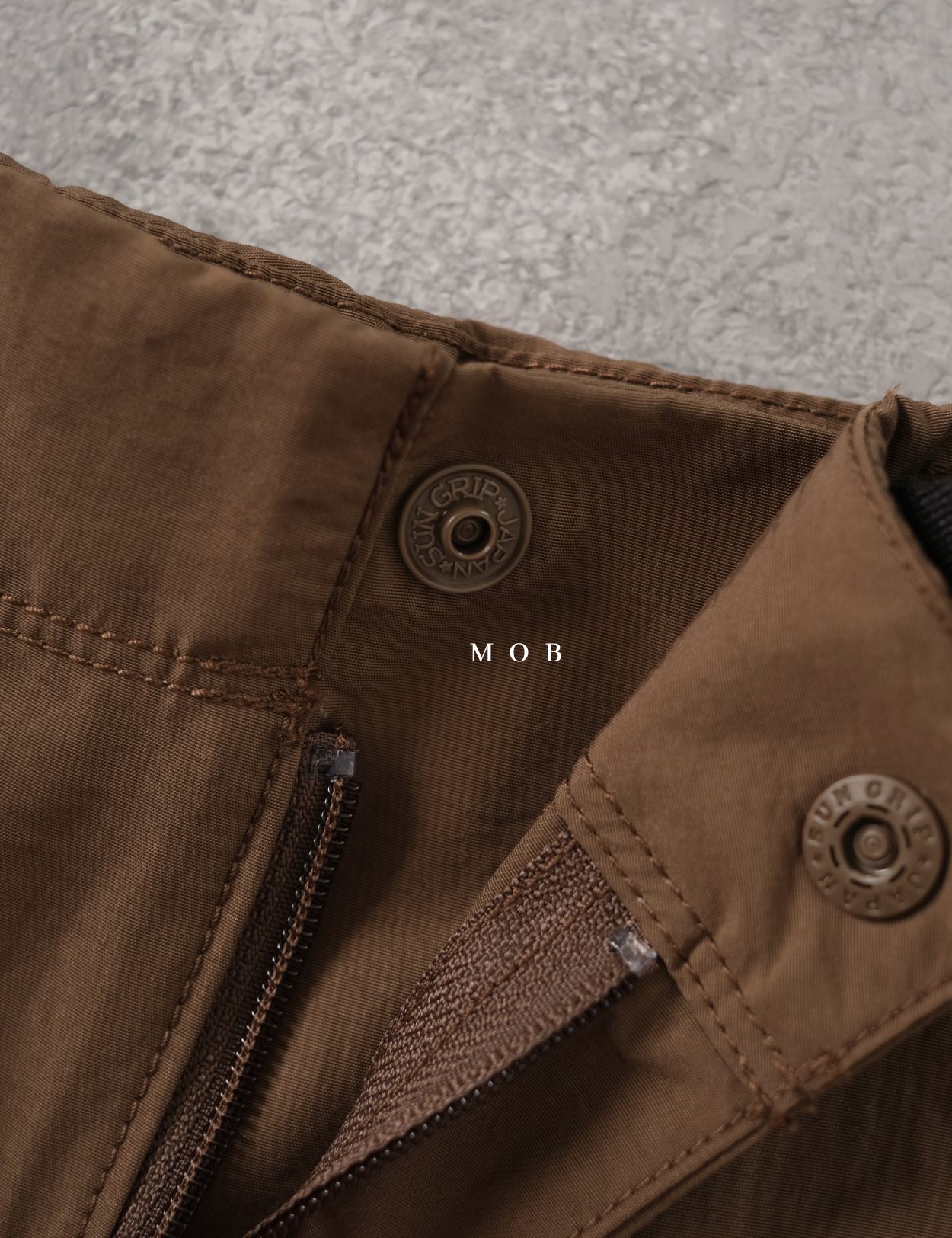 UNQSR02001 Active Nylon Shorts Dark Brown