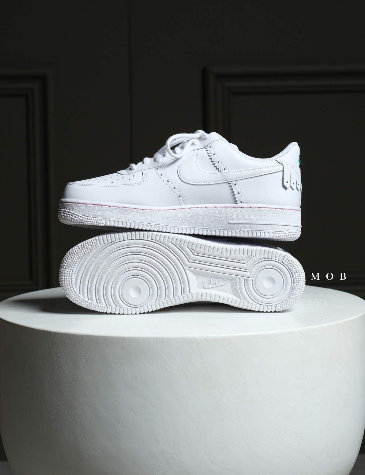 NKSSH03028 Air Force 1'07 LV8 Shoes White Soft Pink (46 ONLY)