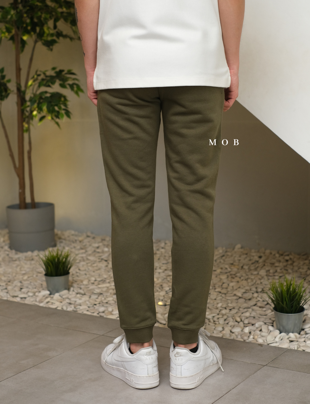 GUJP02001C Jogger Pants Olive