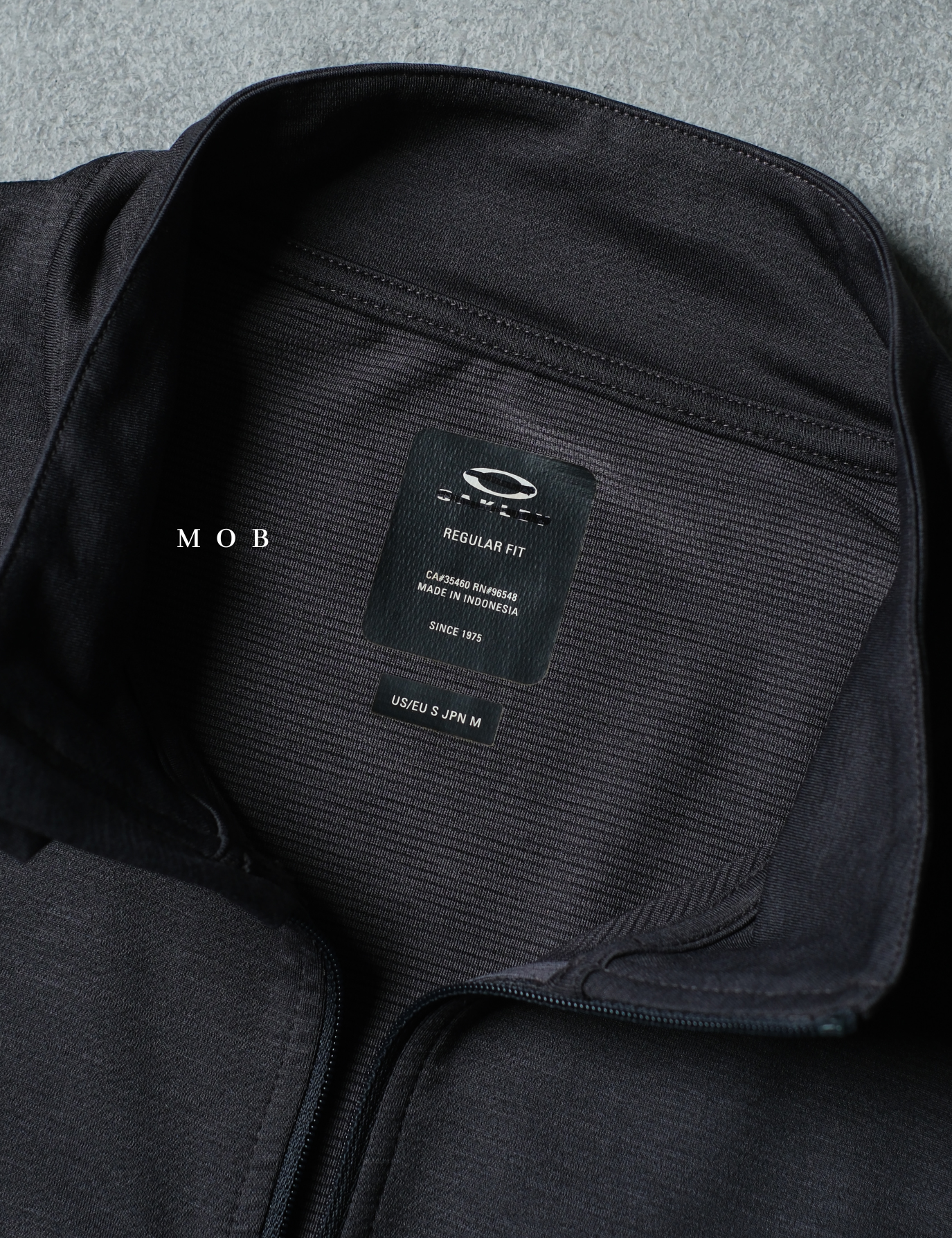 OAKVST01002 Gravity Range Vest Dark Grey
