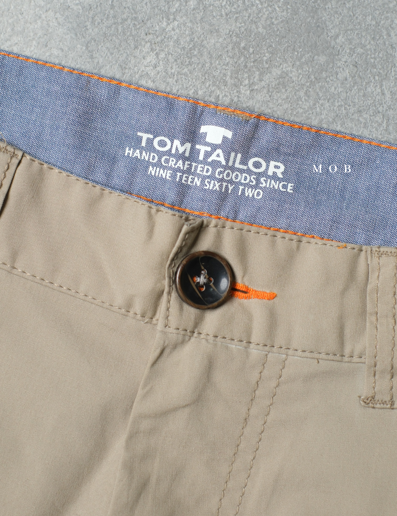 TTSR01008 JIM Bermuda Slim Shorts Khaki (Tag Pocket)