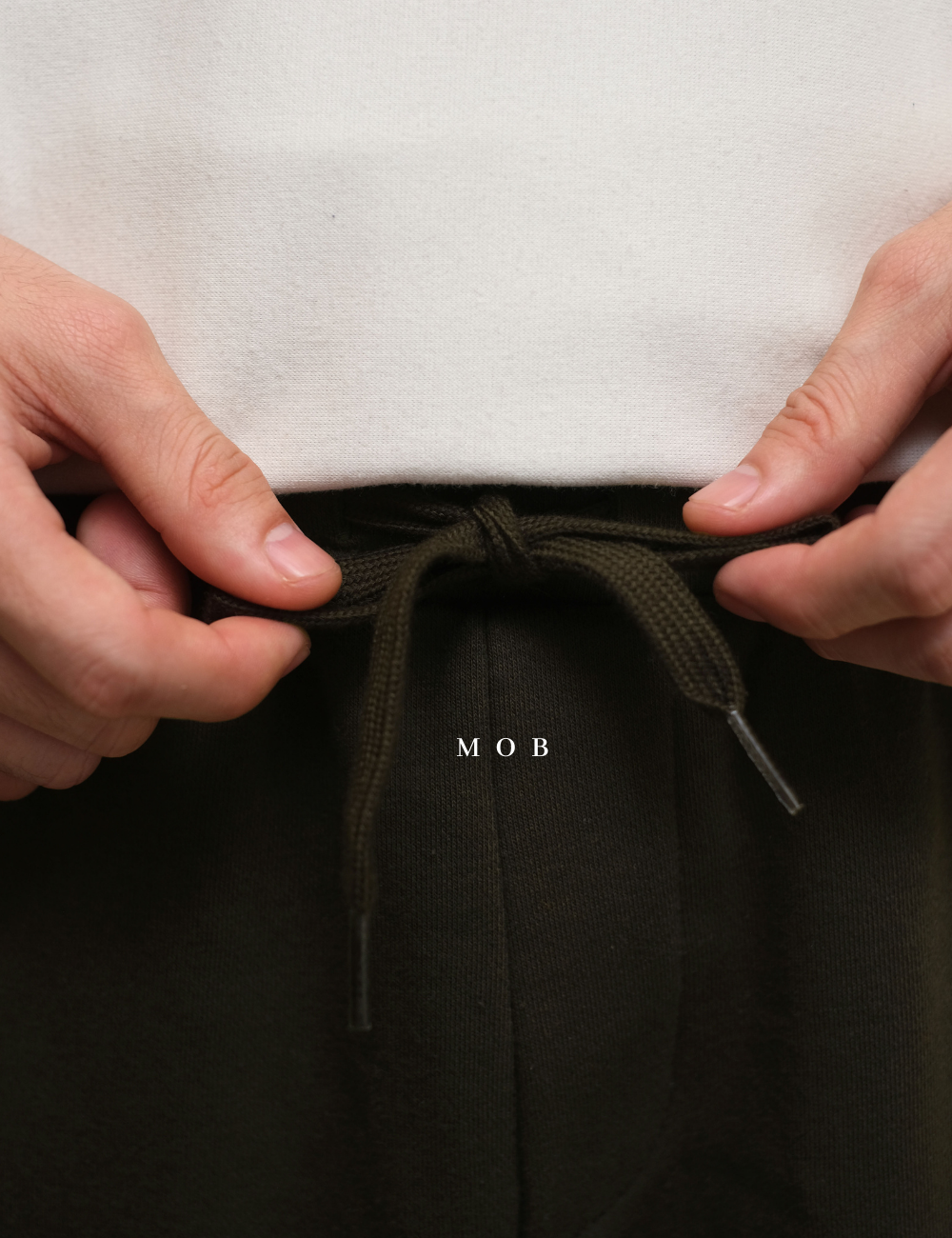GUJP02001E Jogger Pants Dark Olive