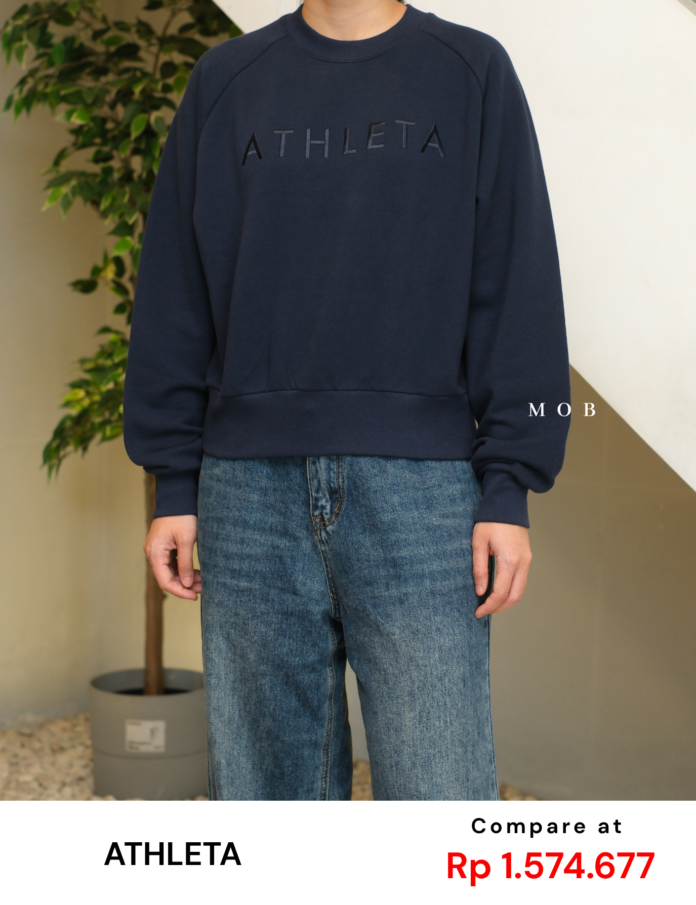 ATHSW01004 Embroidered Crew Sweatshirt Navy