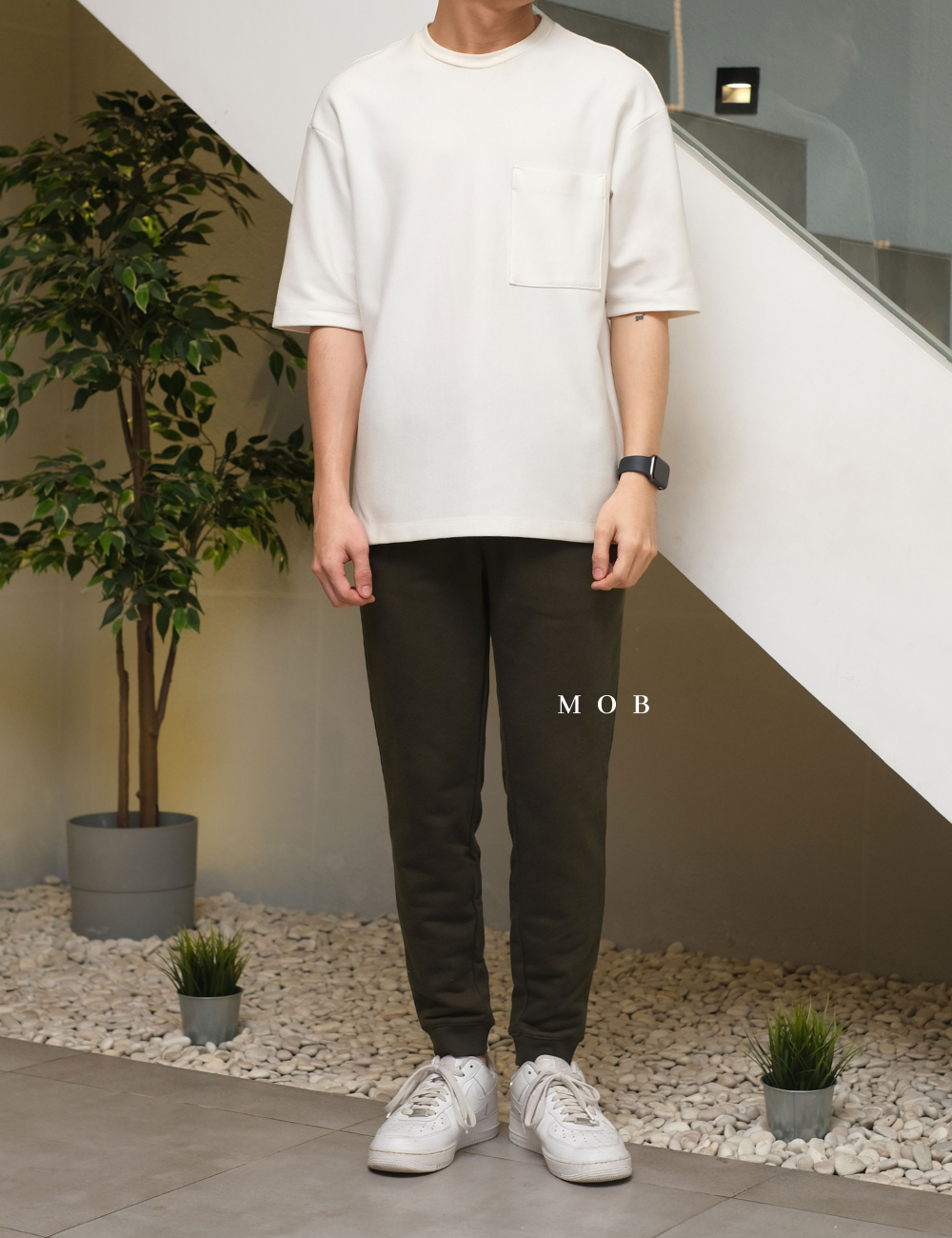 GUJP02001E Jogger Pants Dark Olive