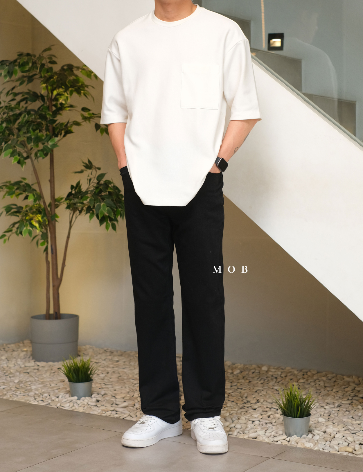 JAPT02001B STRAIGHT Luxe Jeans Black