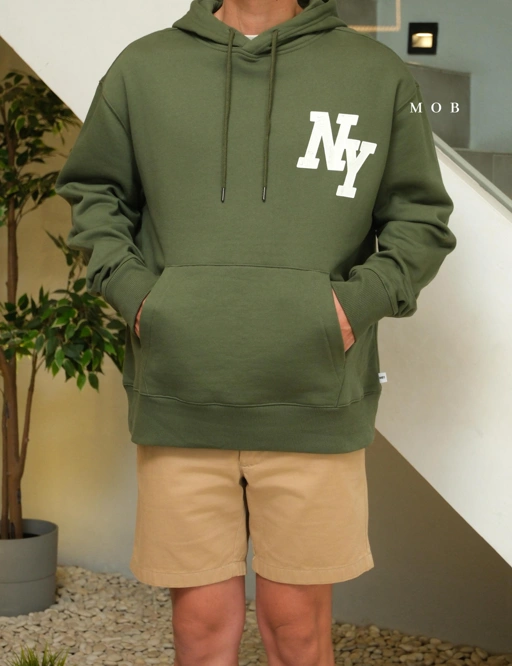Image of MODHOD01001 NY Logo Pullover Hoodie Green