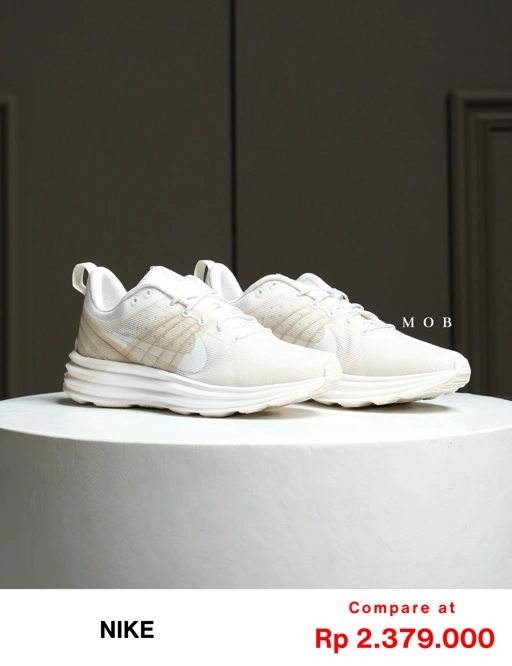 Image of NKSSH03008A Lunar Roam Shoes Summit White