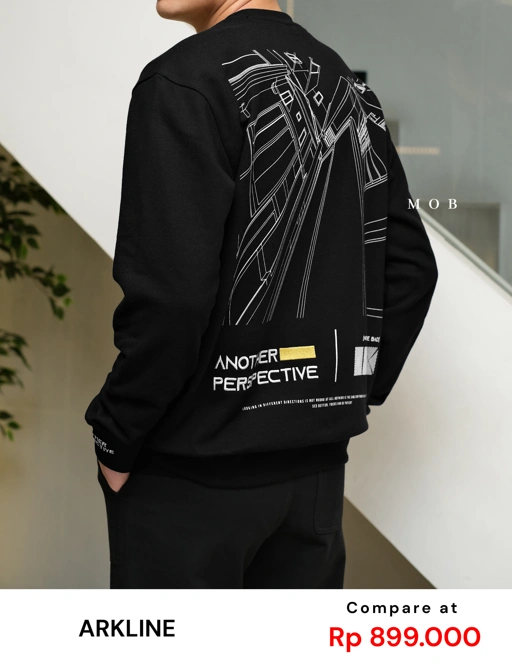 Image of ARK01SWO011 Another Perspective Sweatshirt Black 