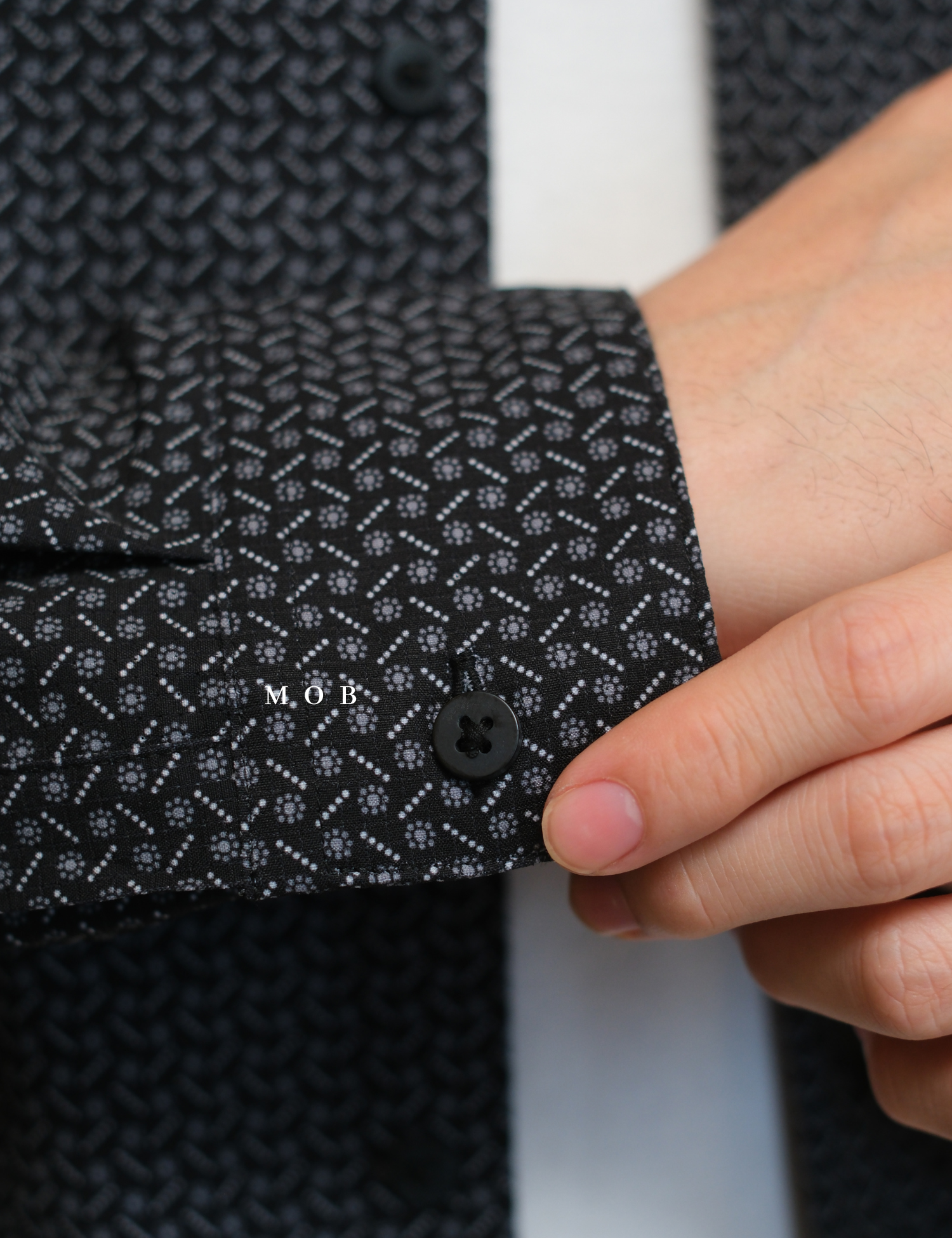APTLSS03001 Slim Performance LS Shirt Black Patterned