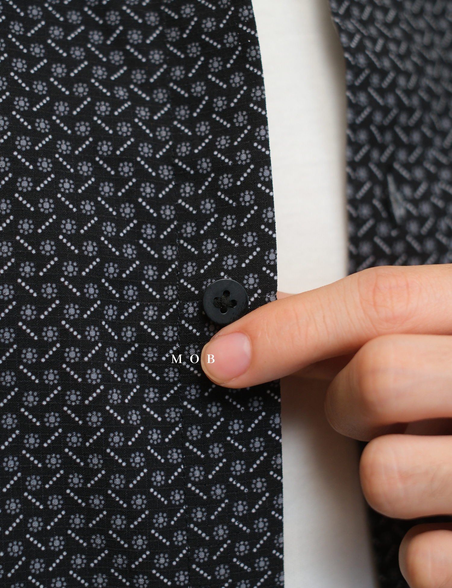 APTLSS03001 Slim Performance LS Shirt Black Patterned