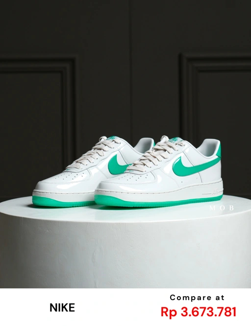 Image of NKSSH02005 Air Force 1 '07 Premium Shoes Platinum Green and Stadium Green