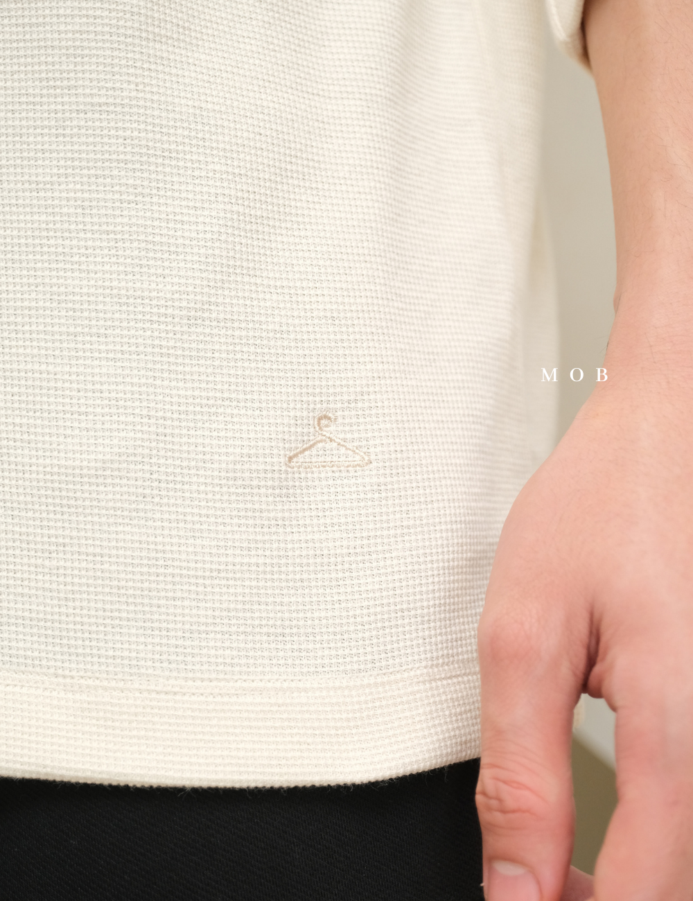 EGLST01002A Texture With Pocket  LS Tee Light Beige 