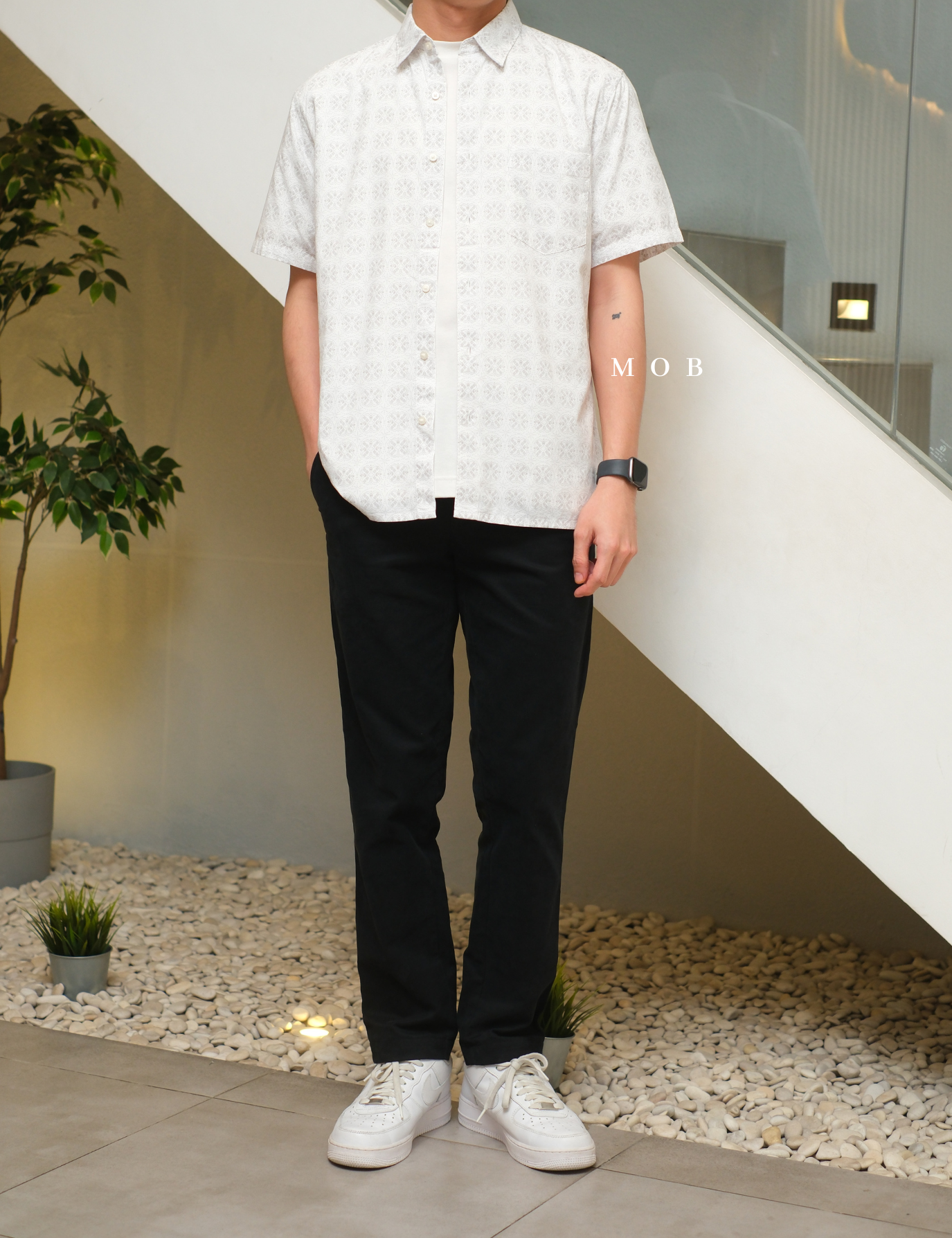UNQSSS05004 Batik SS Shirt White Graphic Flower