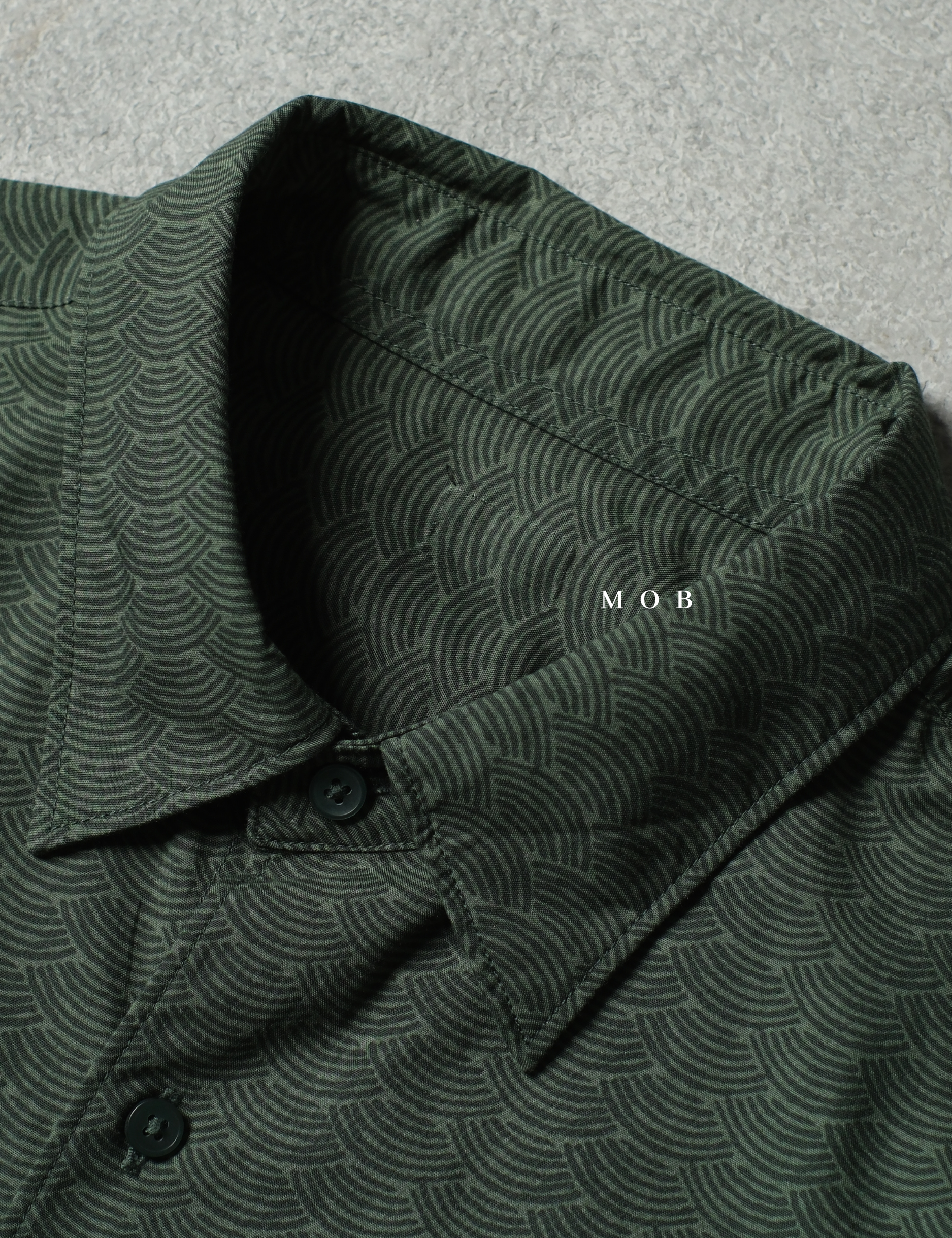UNQSSS05005 Batik SS Shirt Olive Pattern