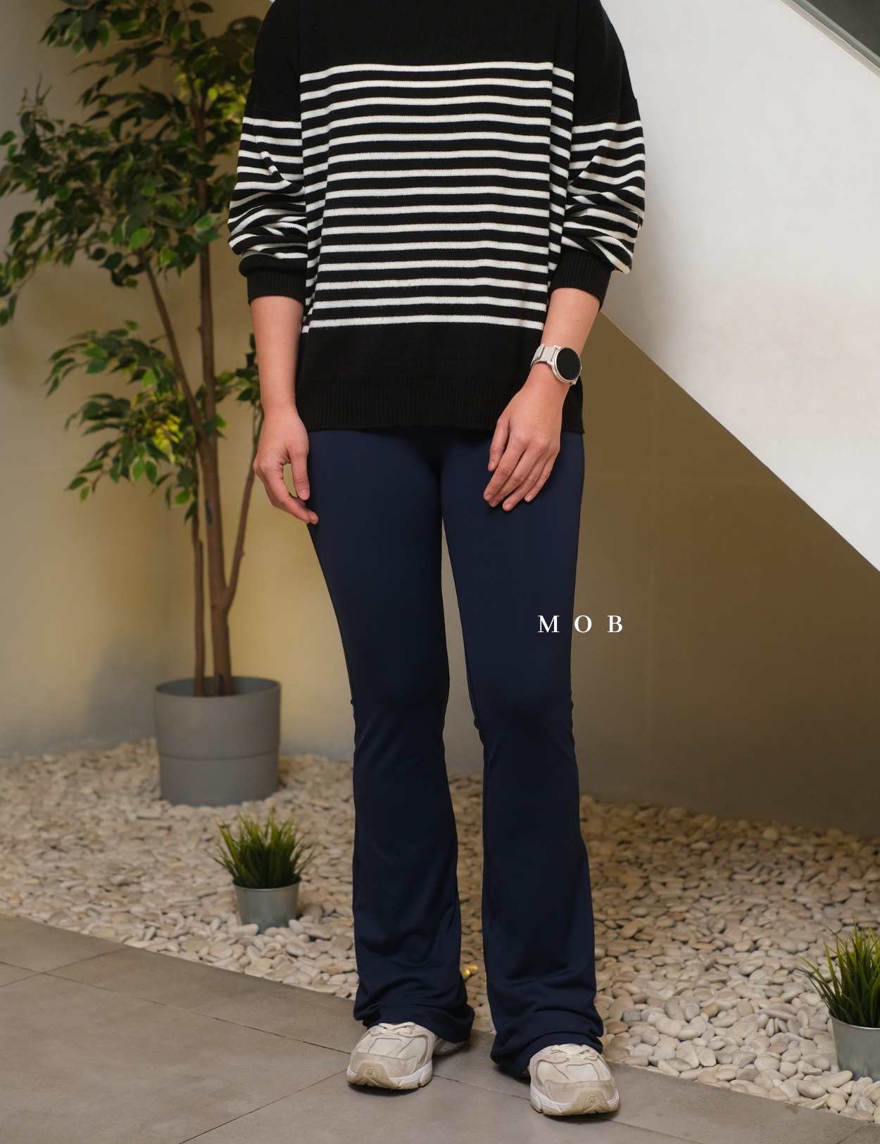 ARPT1401C Buttery Soft CINCH FLARE Leggings Deep Navy