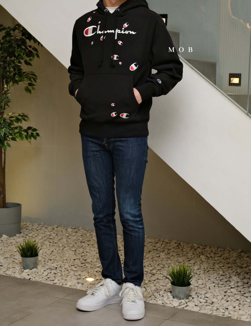 CHMPHOD1711 Reverse Weave Fall Logo Hoodie Black