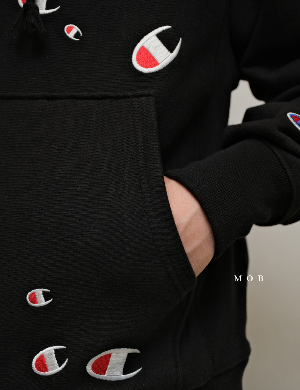 CHMPHOD1711 Reverse Weave Fall Logo Hoodie Black