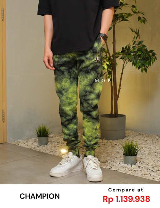 Image of CHMPJP09001D Galaxy Tie Dye Jogger Stabilo Black