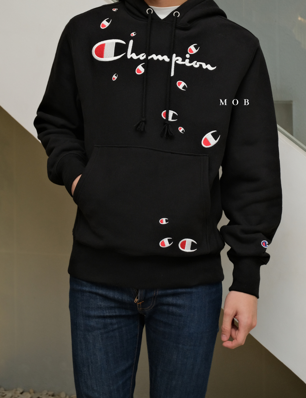 CHMPHOD1711 Reverse Weave Fall Logo Hoodie Black