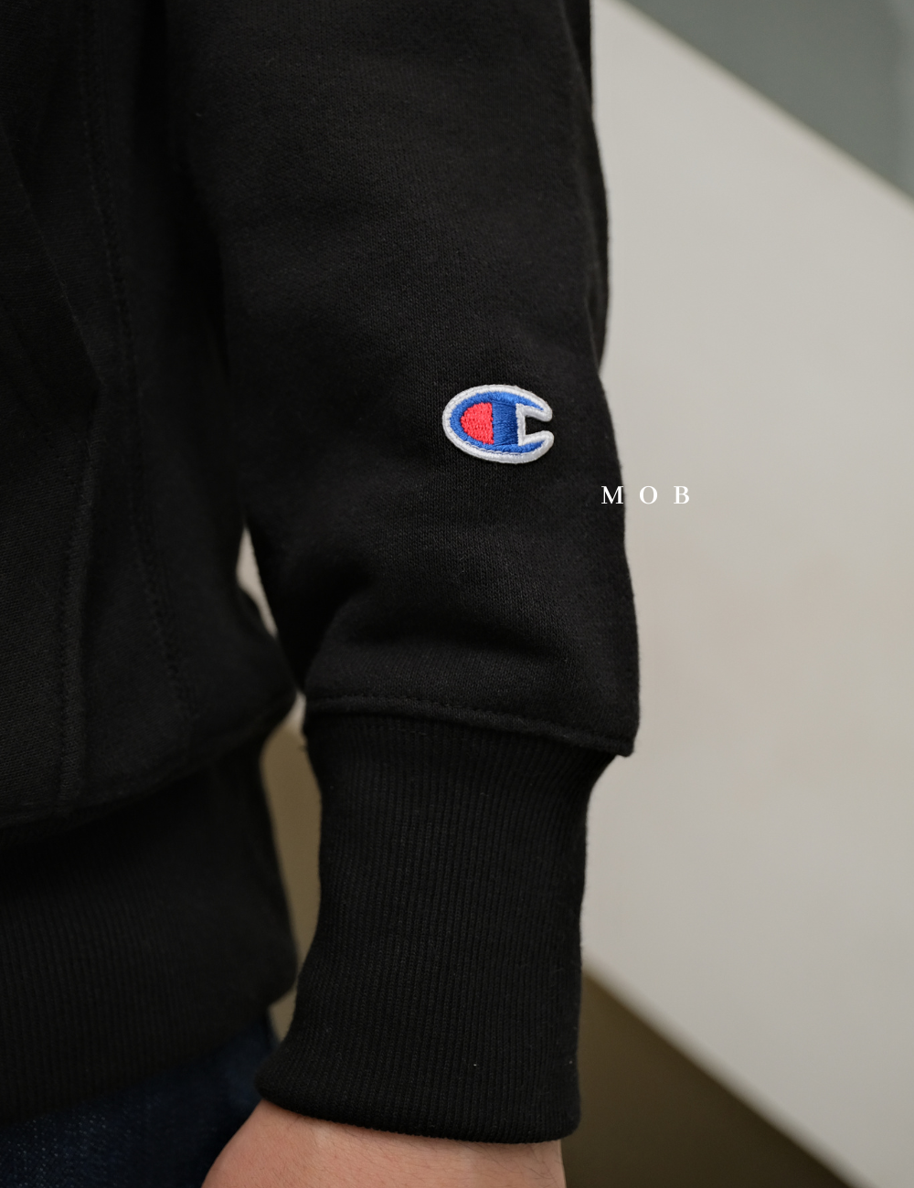 CHMPHOD1711 Reverse Weave Fall Logo Hoodie Black