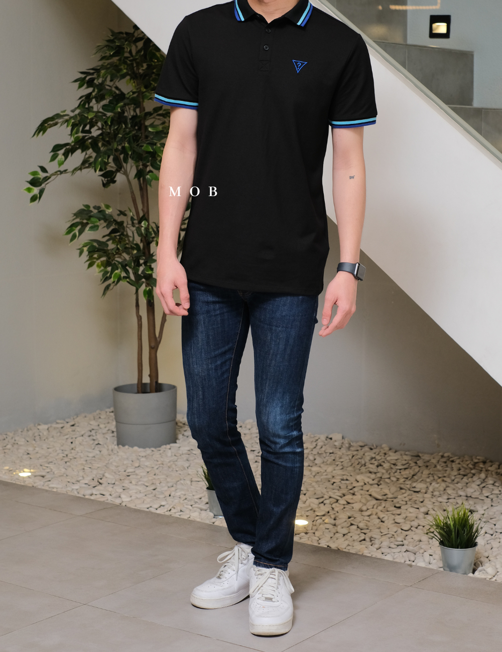GSSPS01001A Pique Triangle Logo Polo Black