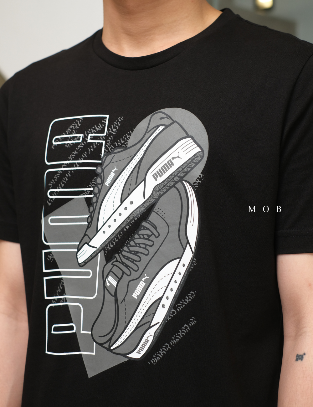PMSST09005C Sneakers QT Graphic Logo SS Tee Dark Grey