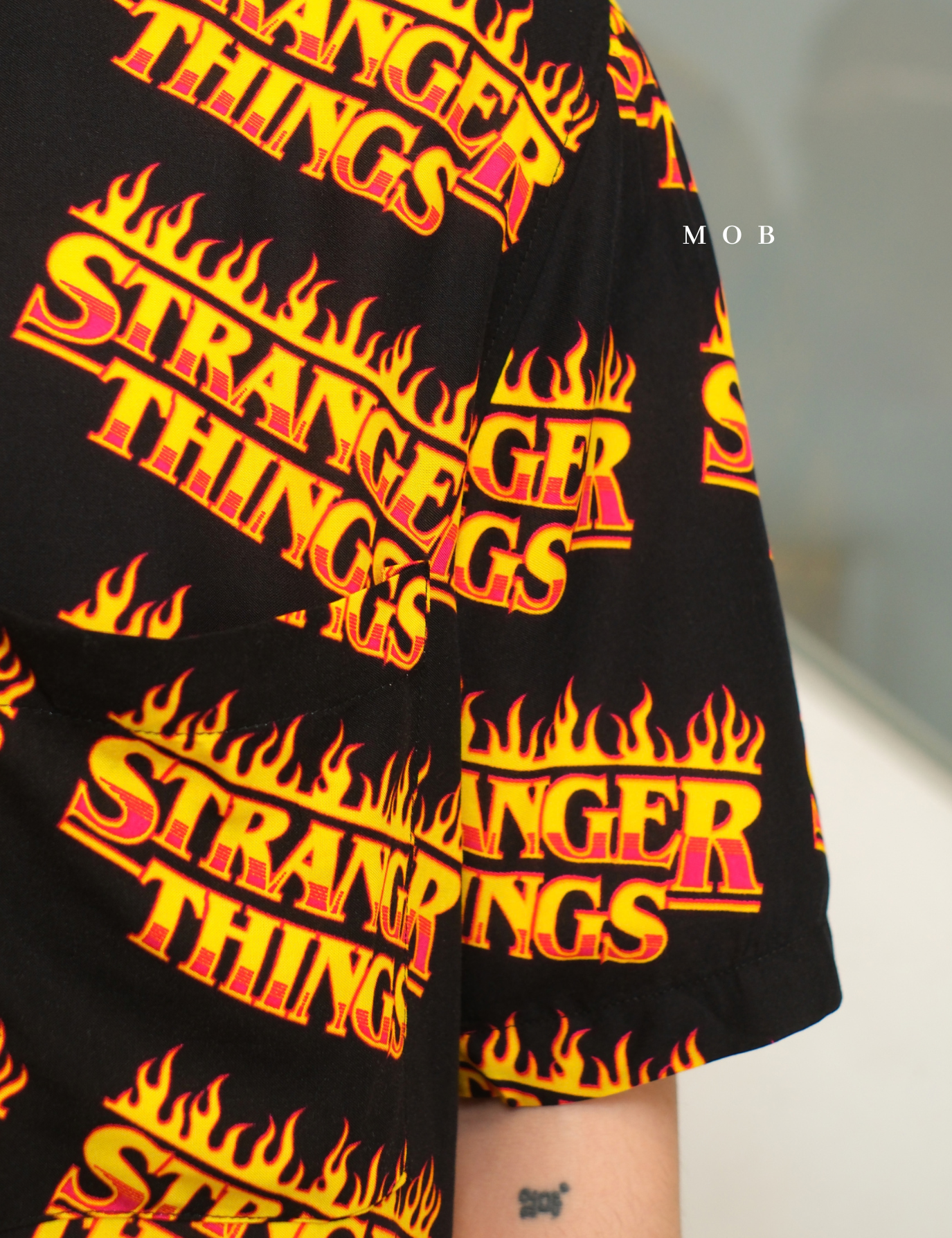 HMSSS03002 Printed Resort SS Shirt Black Stranger Things