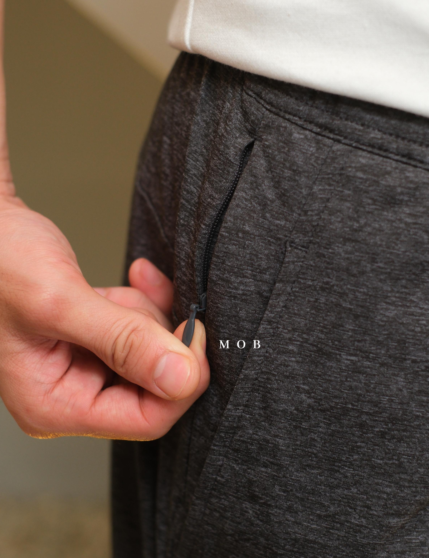 GUJP03002 Stretch Jogger Pants Dark Grey