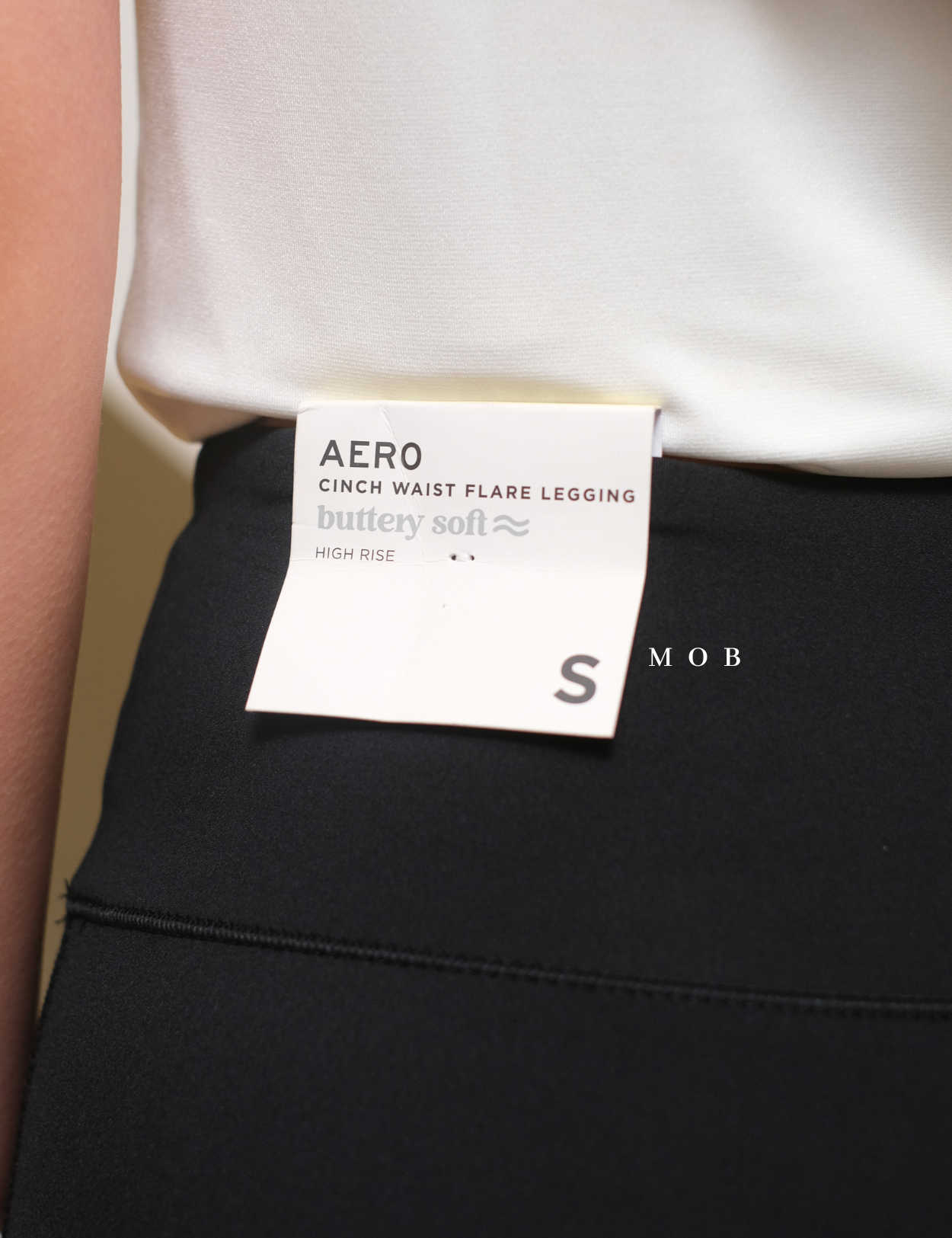 ARPT1401D Buttery Soft CINCH FLARE Leggings Black