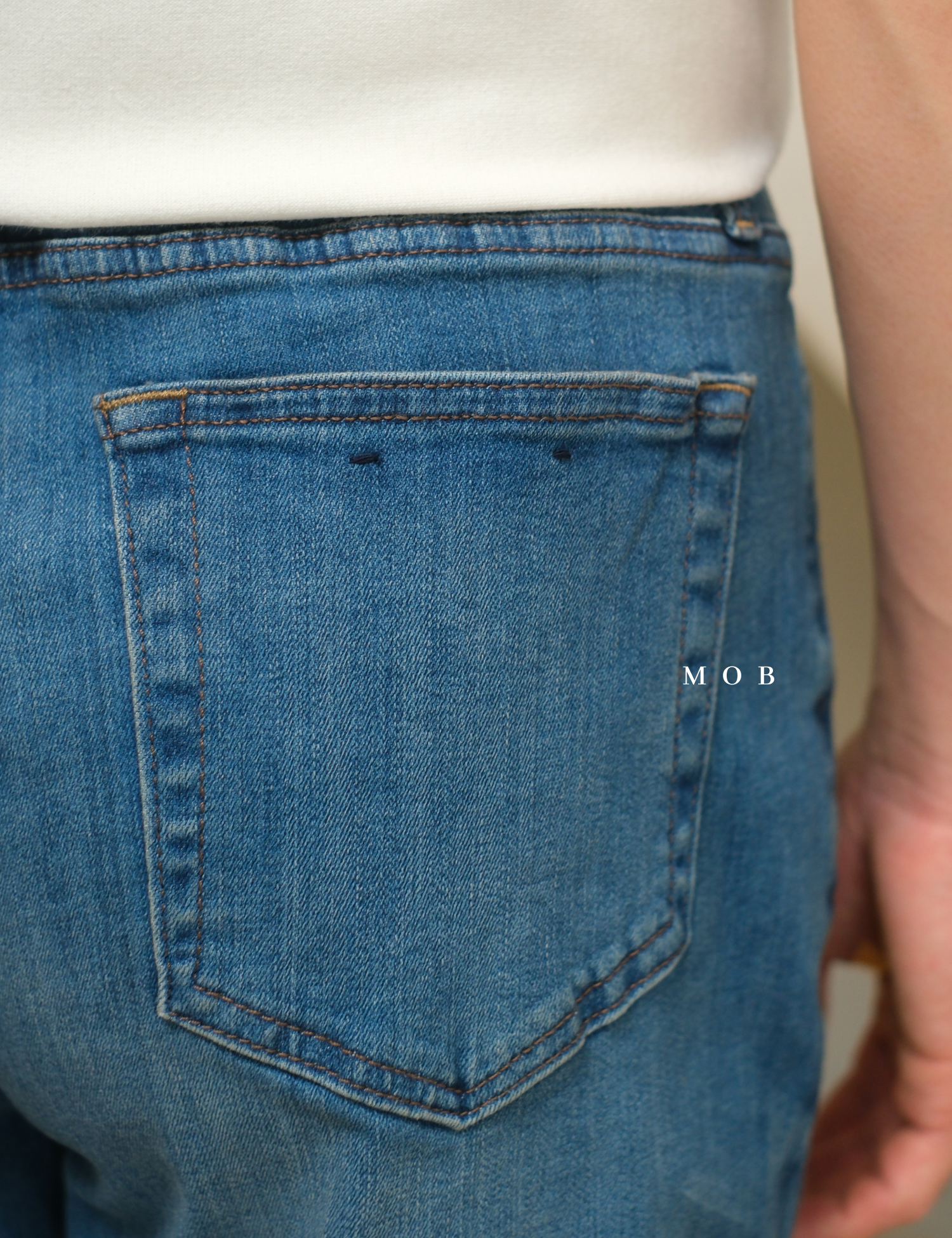JAPT04003 Athletic Comfort Stretch Jeans Medium Blue