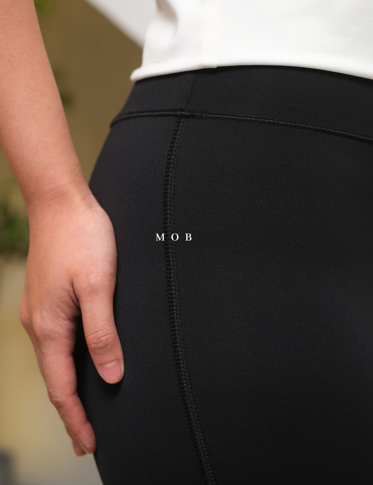 ARPT1401D Buttery Soft CINCH FLARE Leggings Black